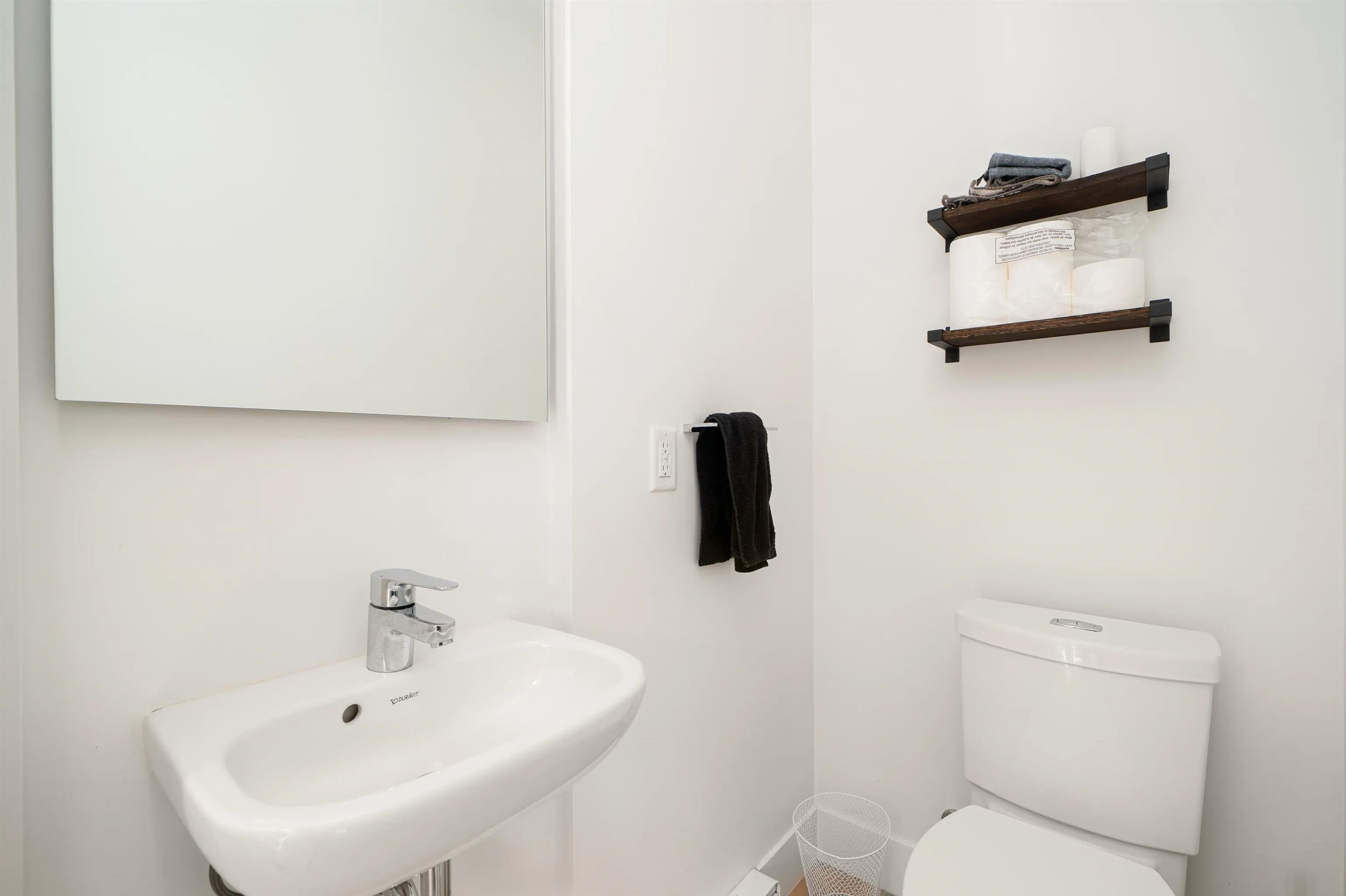 12 4656 Orca Way