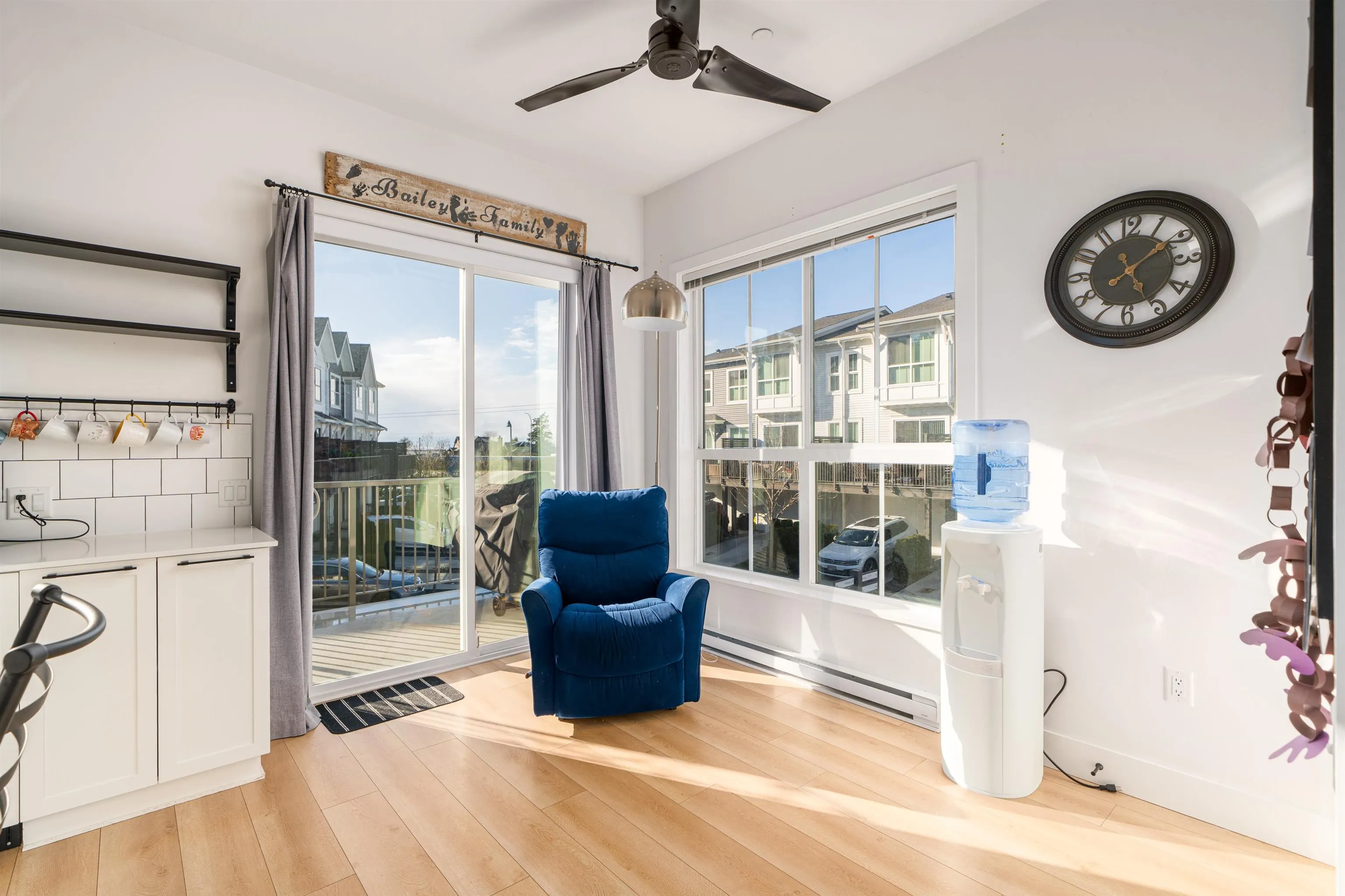 12 4656 Orca Way