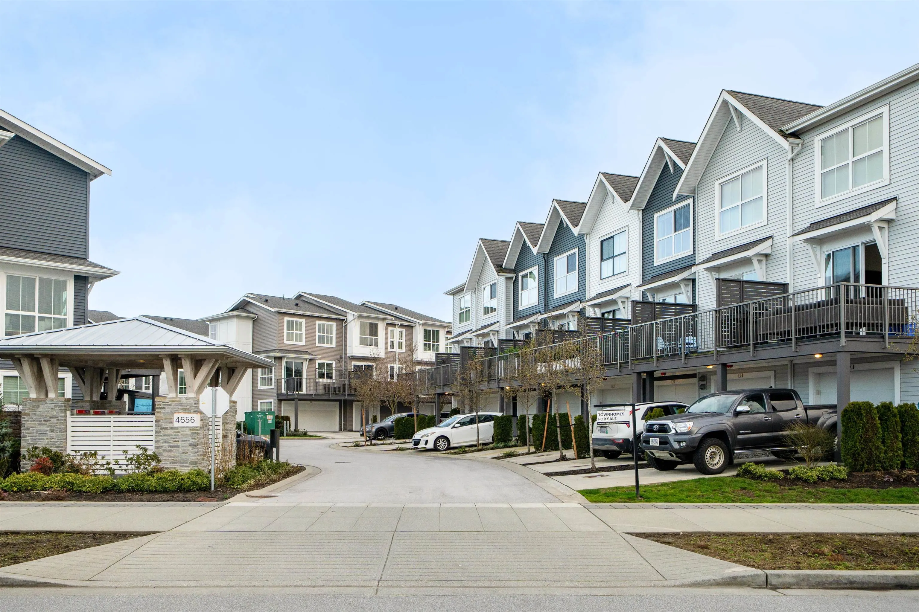 12 4656 Orca Way