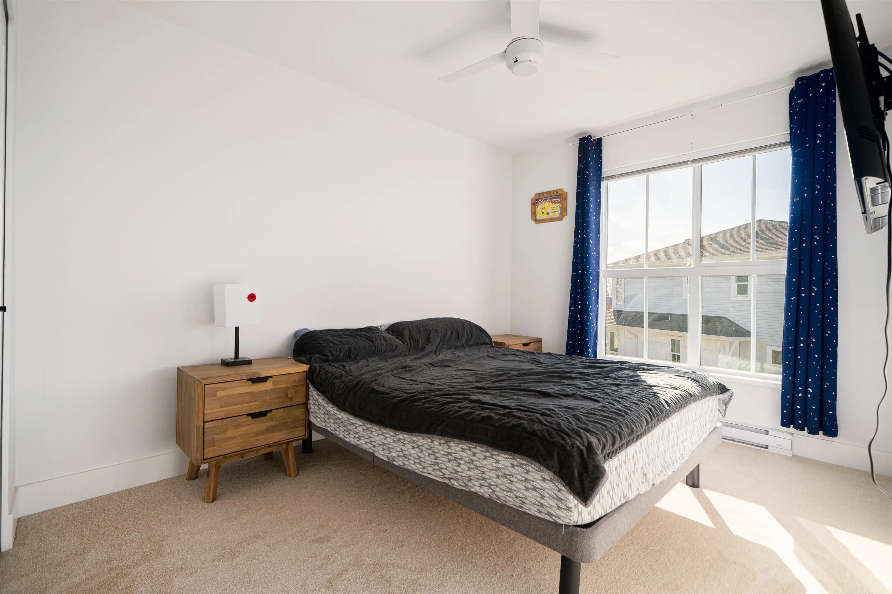 12 4656 Orca Way