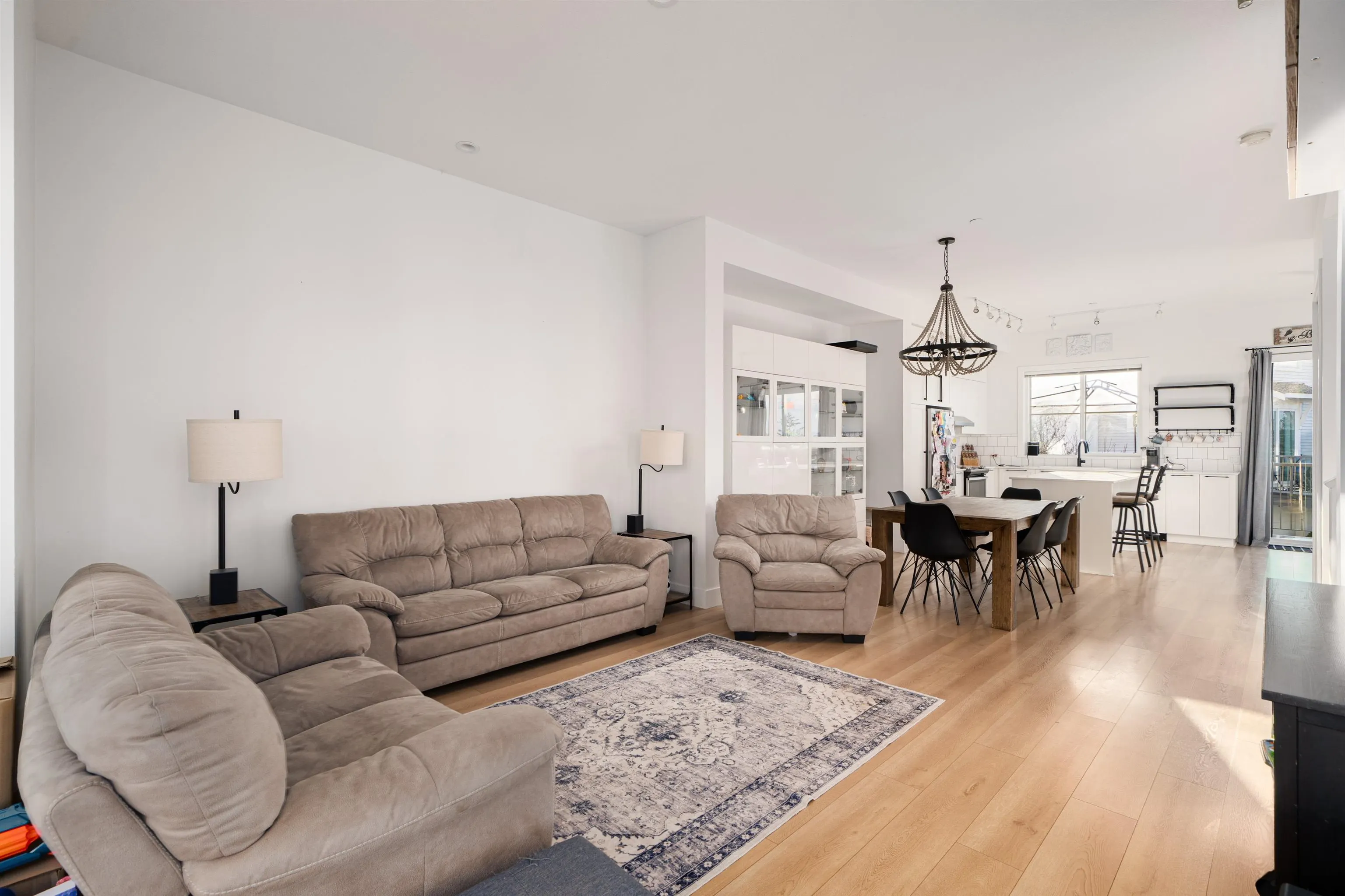 12 4656 Orca Way