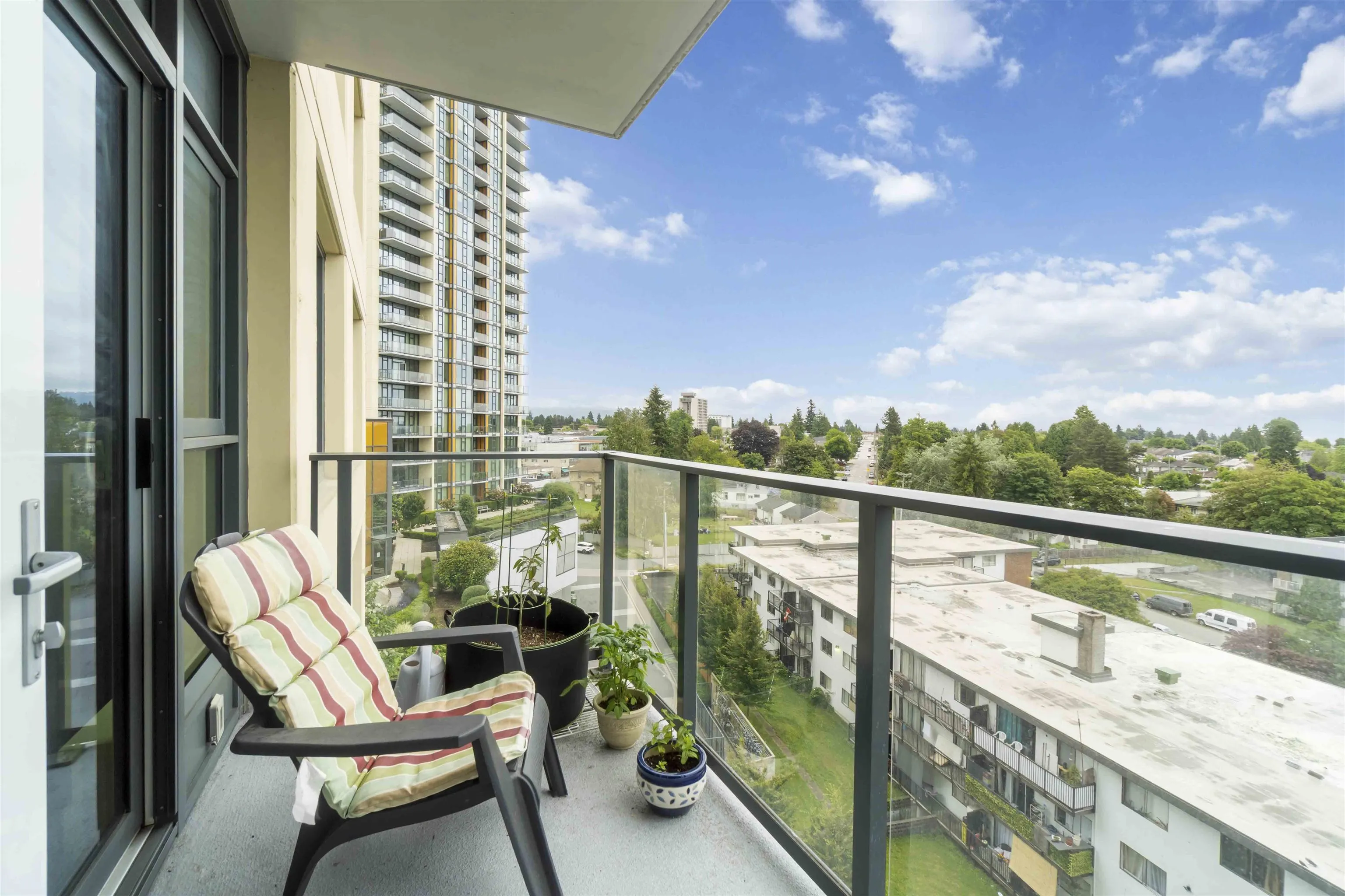 706 7388 Kingsway