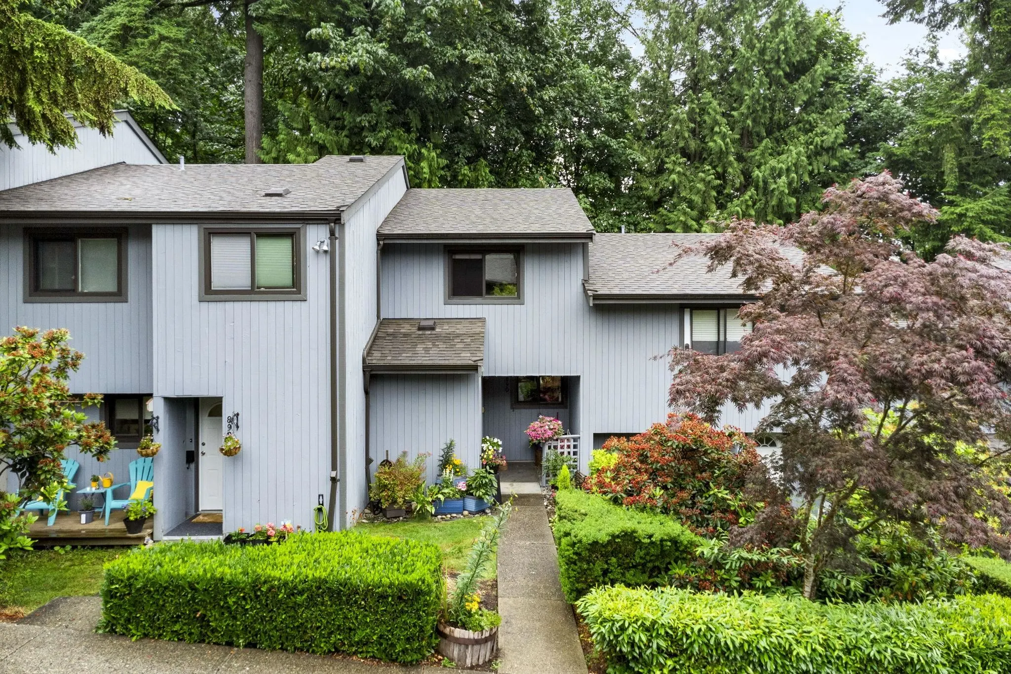 890 Cunningham Lane