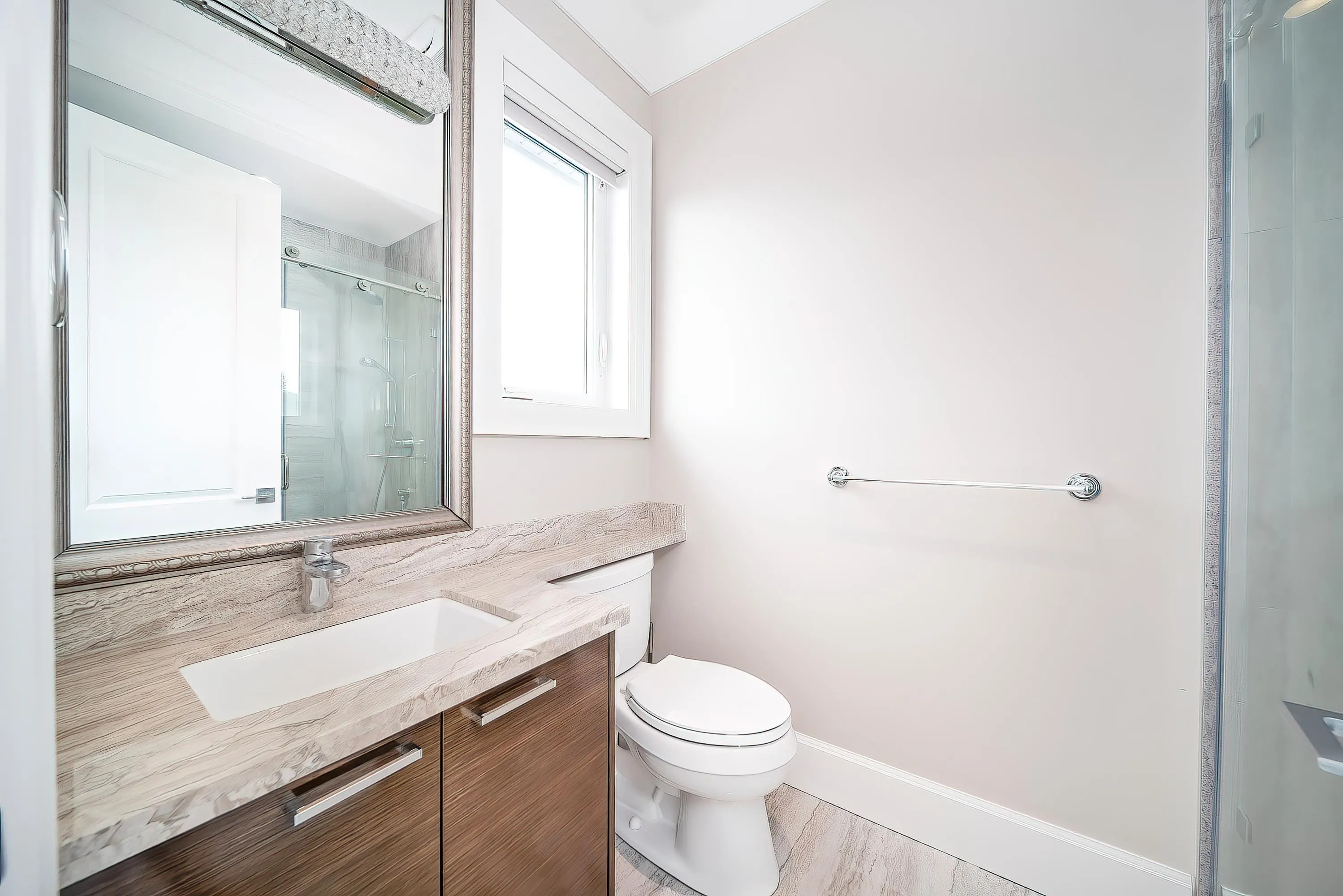 6180 Kalamalka Crescent