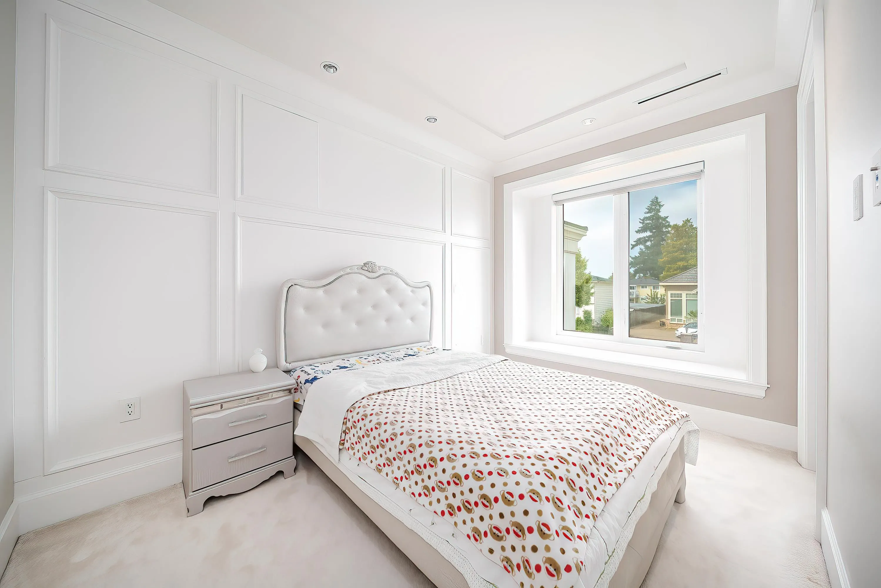 6180 Kalamalka Crescent