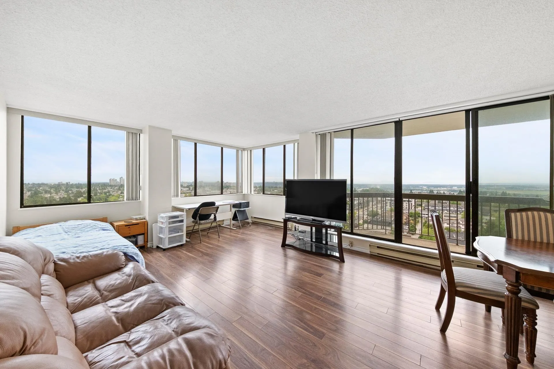 1703 6540 Burlington Avenue