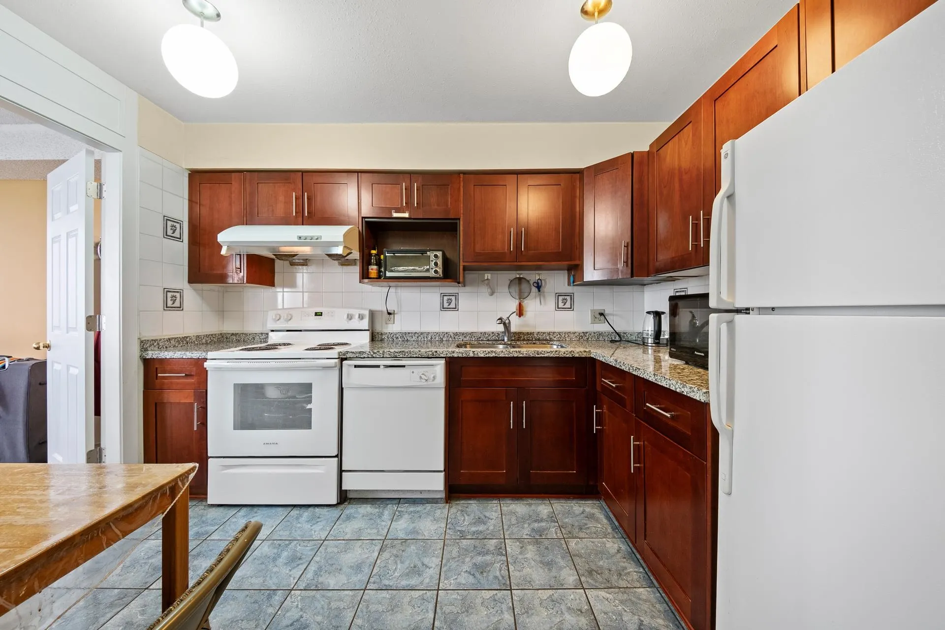 1703 6540 Burlington Avenue