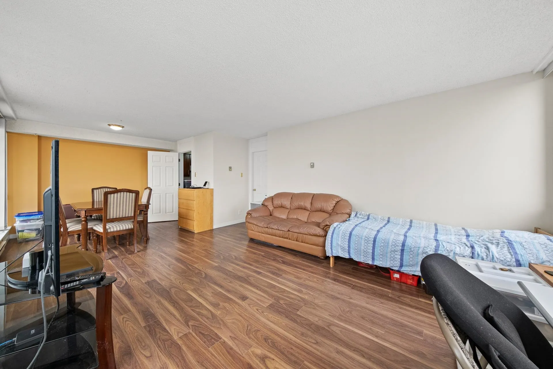 1703 6540 Burlington Avenue