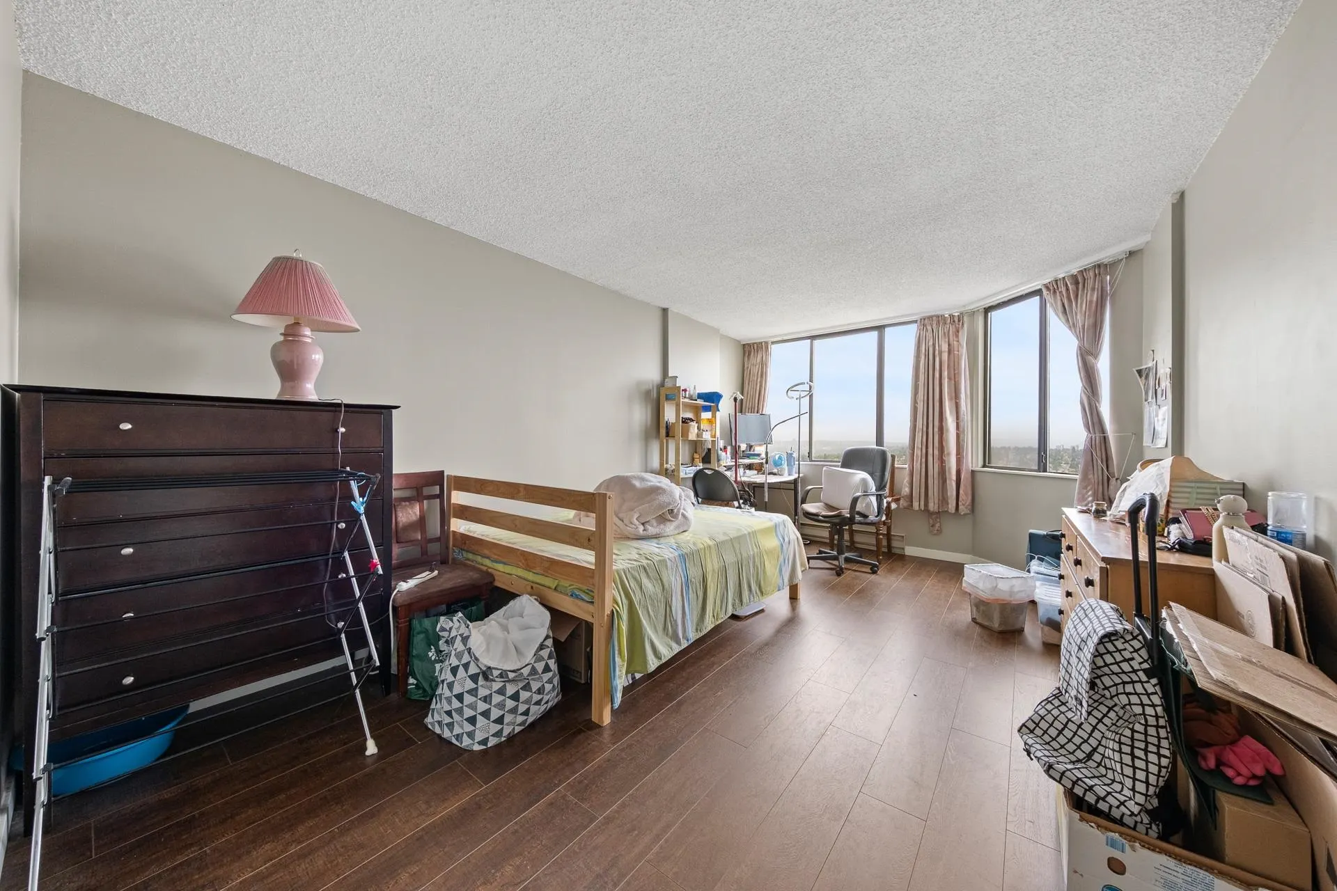 1703 6540 Burlington Avenue