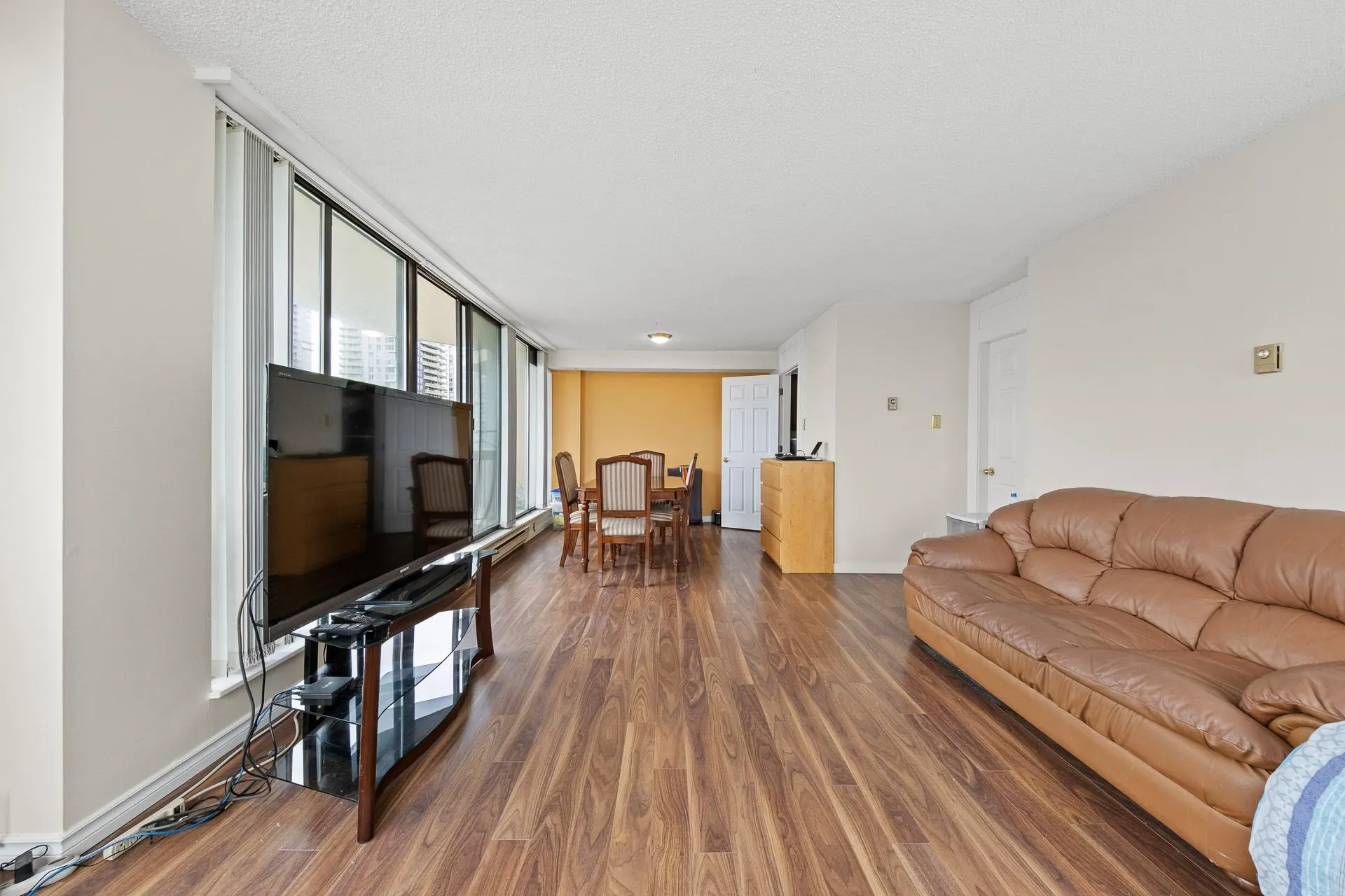 1703 6540 Burlington Avenue