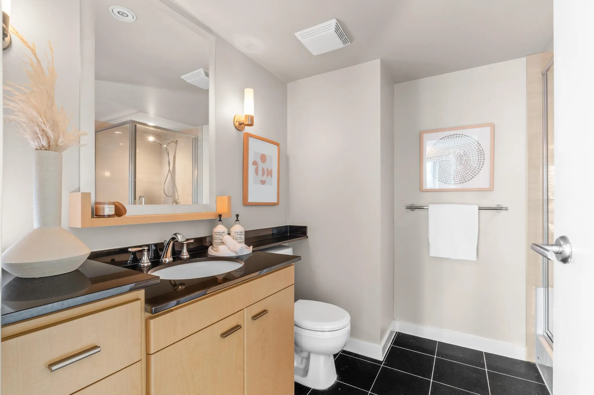 1202 583 Beach Crescent