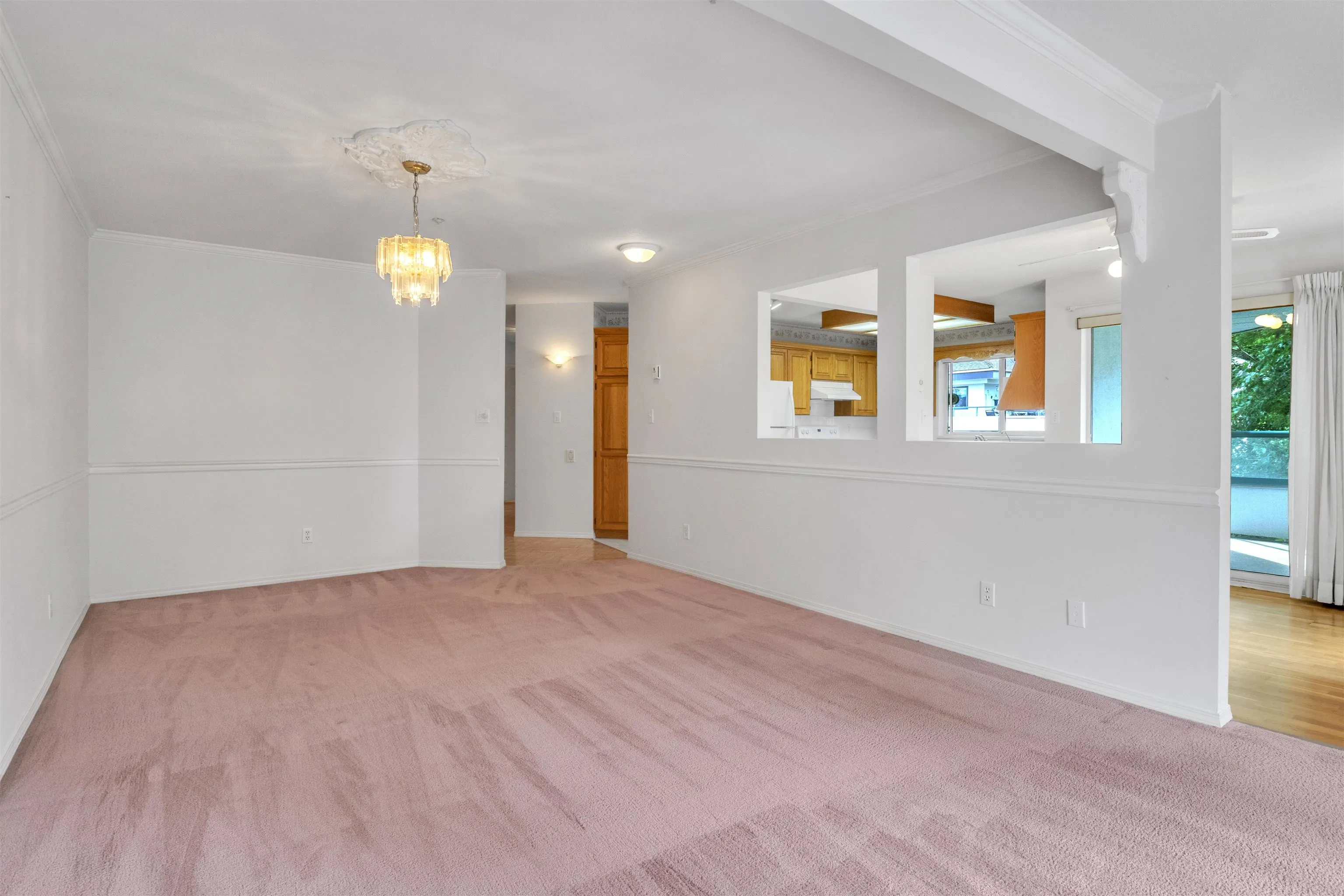 328 2451 Gladwin Road