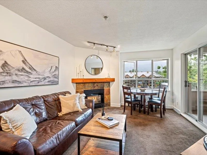 240 4350 Lorimer Road
