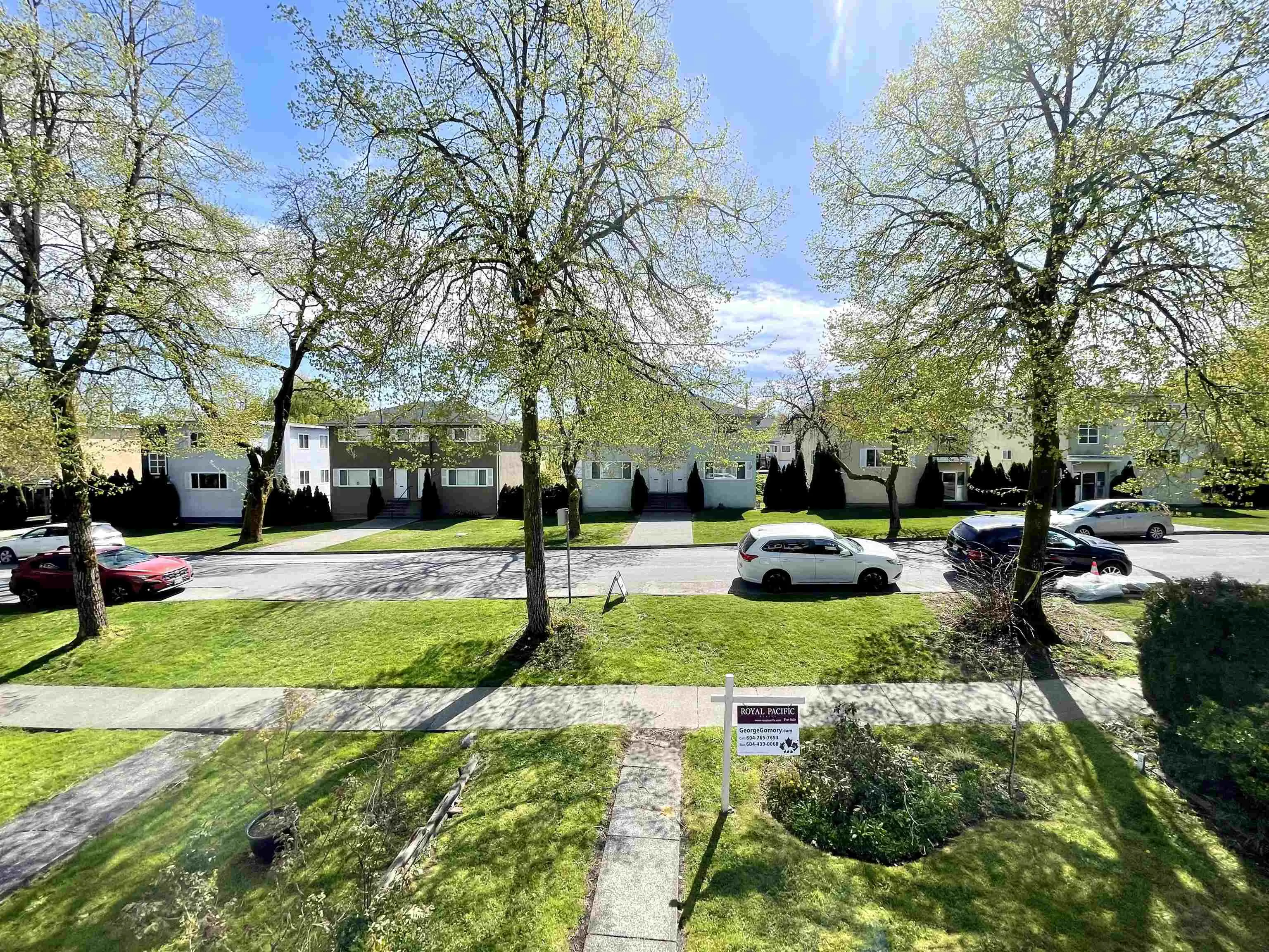 937 W 18th Avenue
