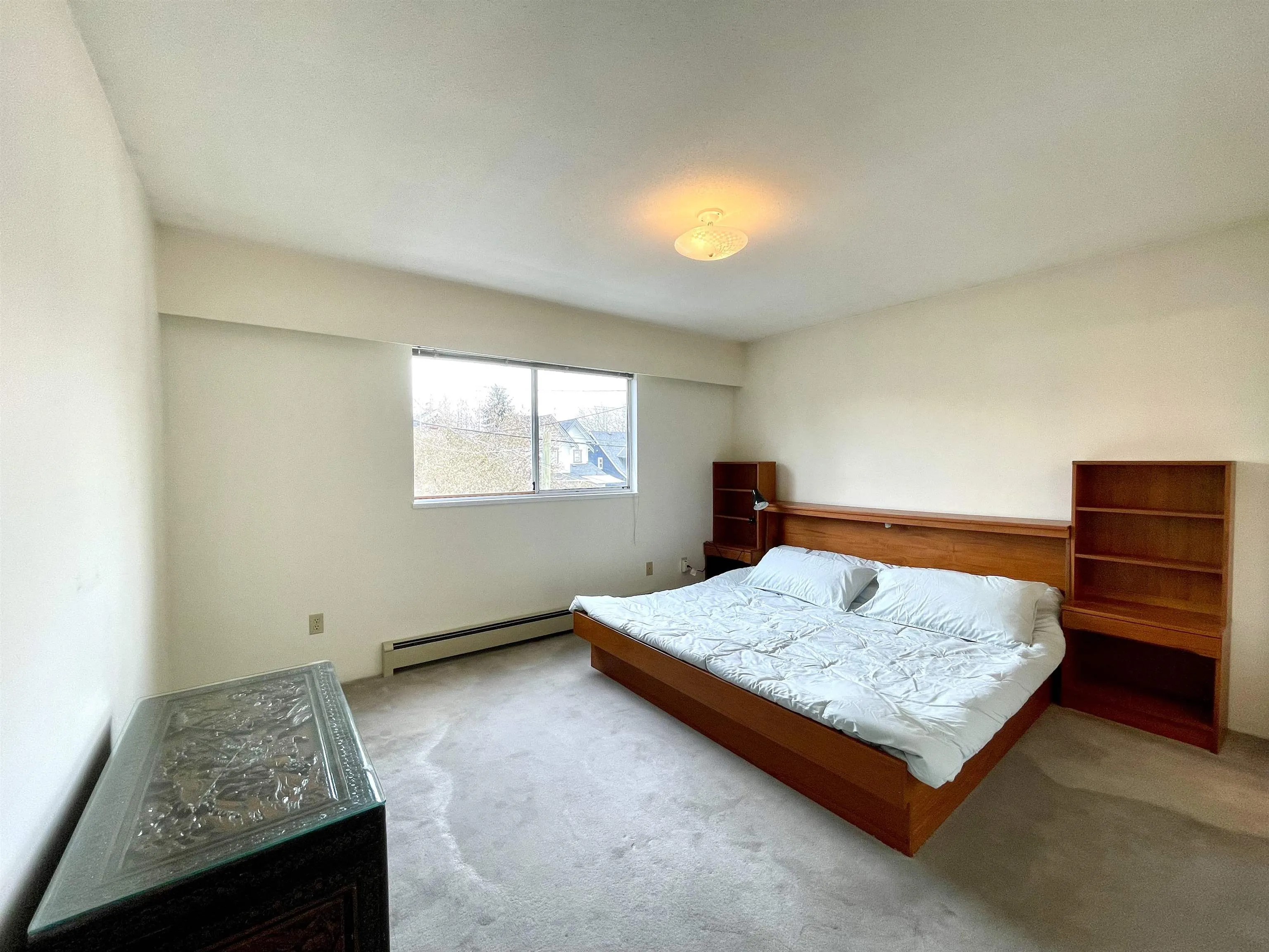 937 W 18th Avenue