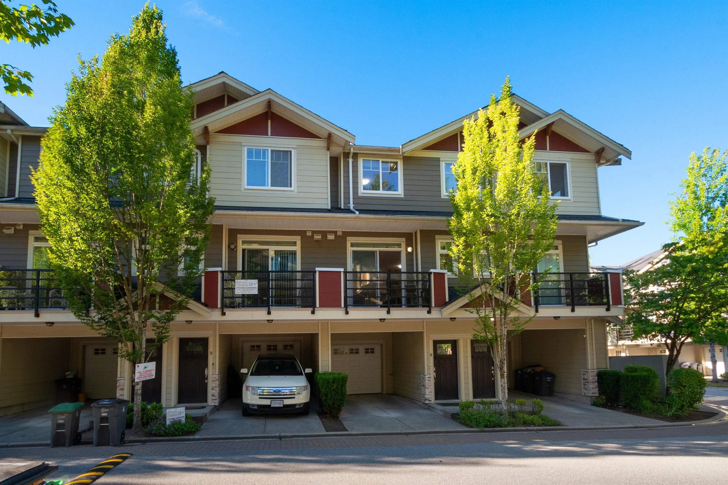 8 6383 140 Street
