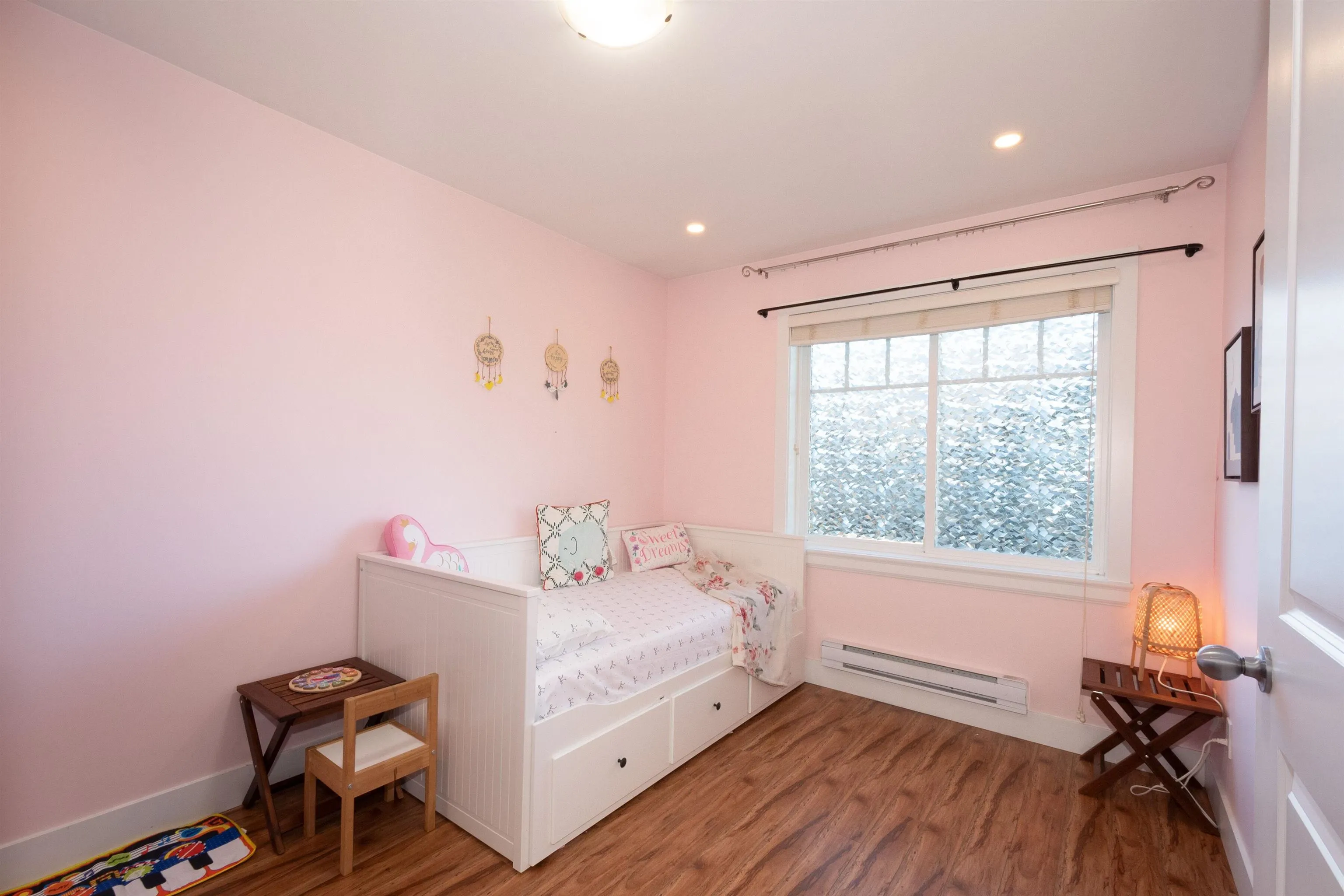 8 6383 140 Street