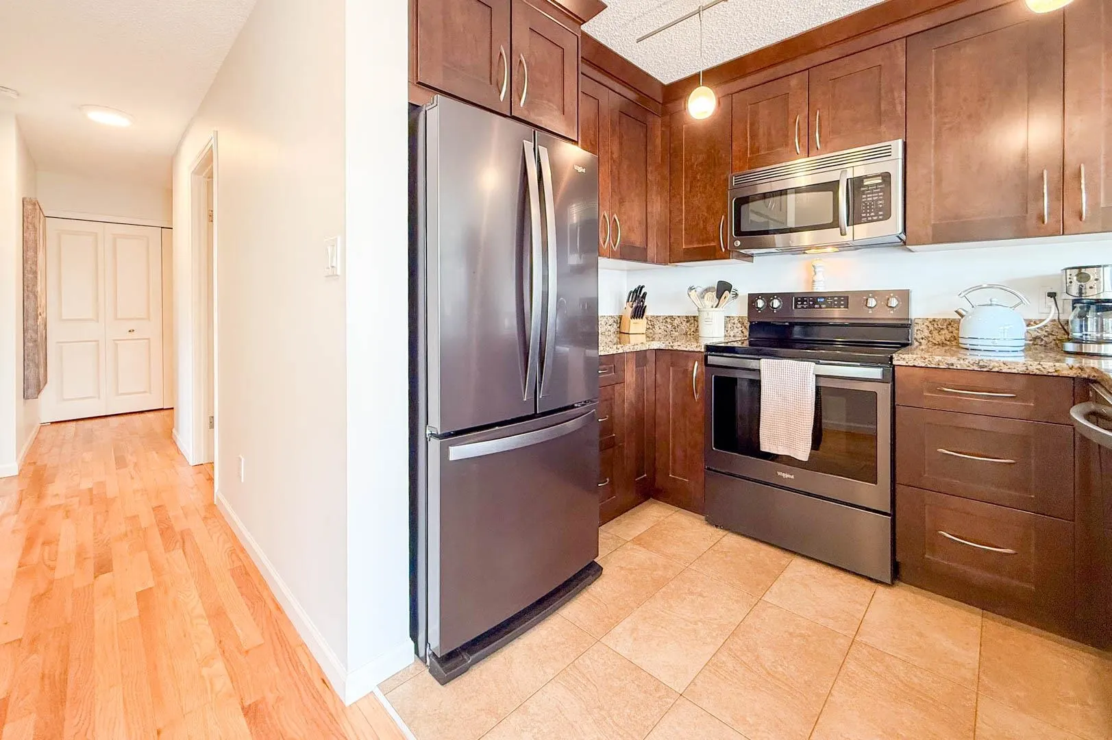 401 1508 Mariner Walk