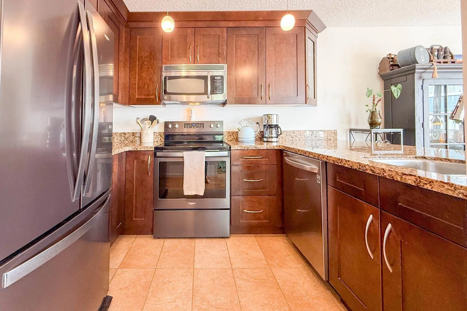 401 1508 Mariner Walk
