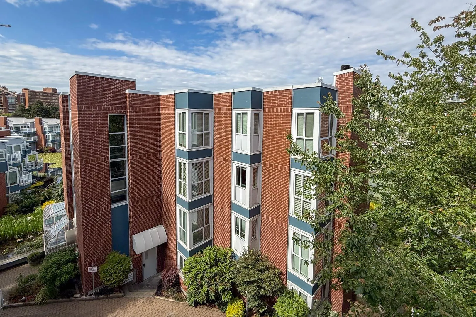 401 1508 Mariner Walk