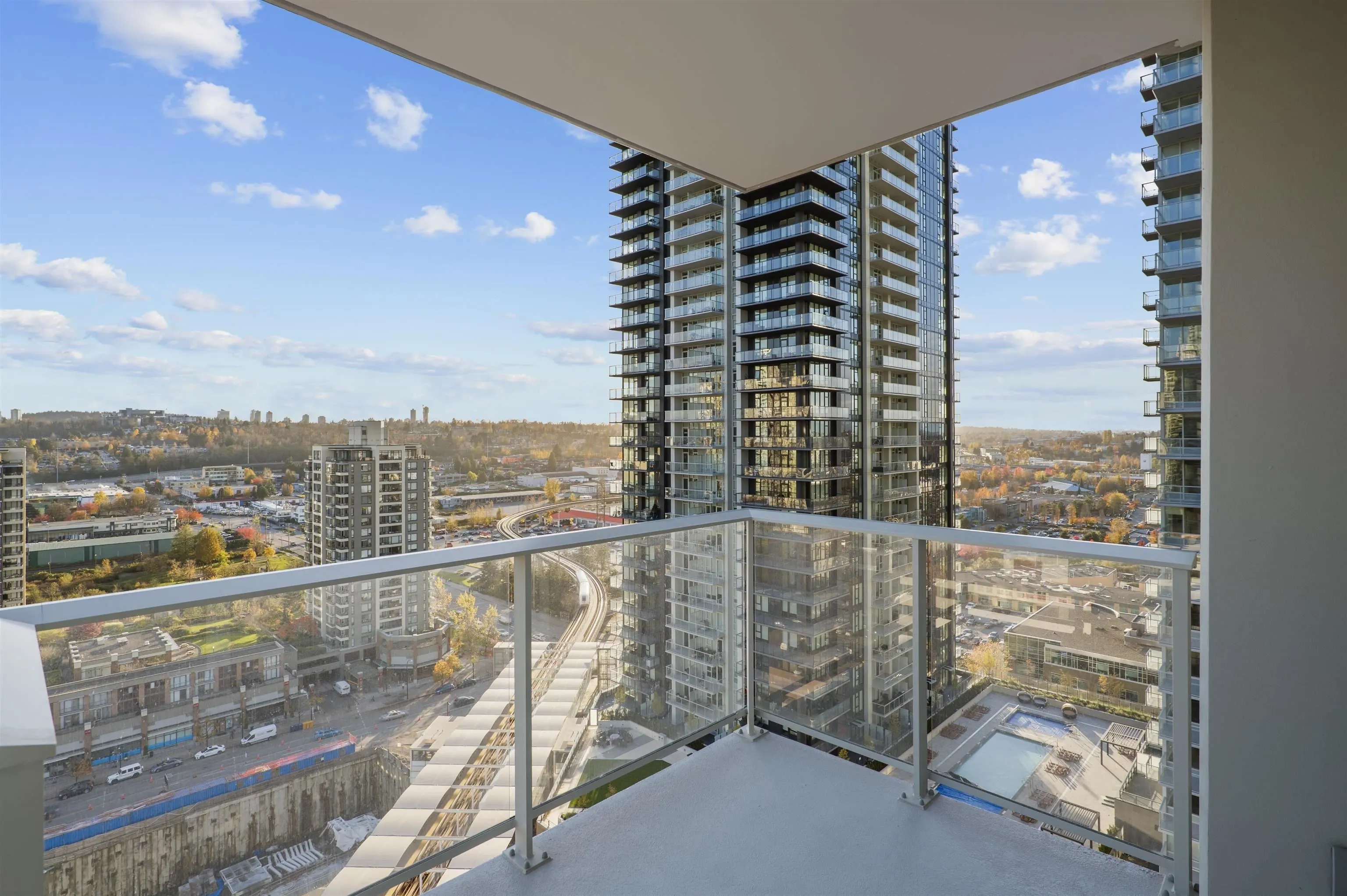 1701 4168 Lougheed Highway