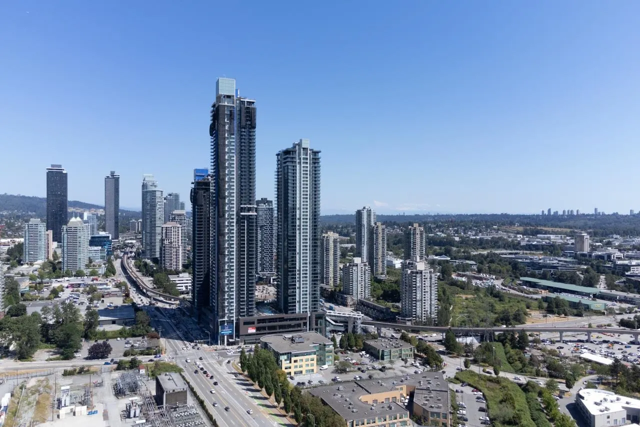 1701 4168 Lougheed Highway