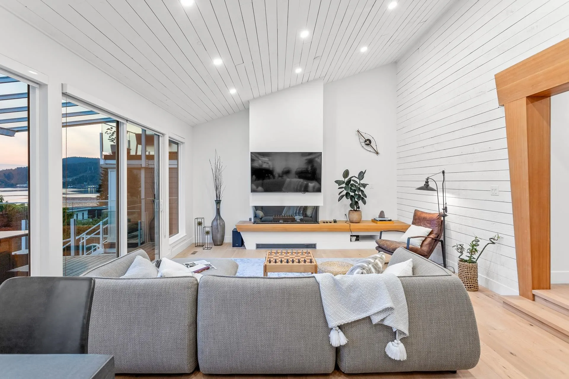 1122 Ioco Road