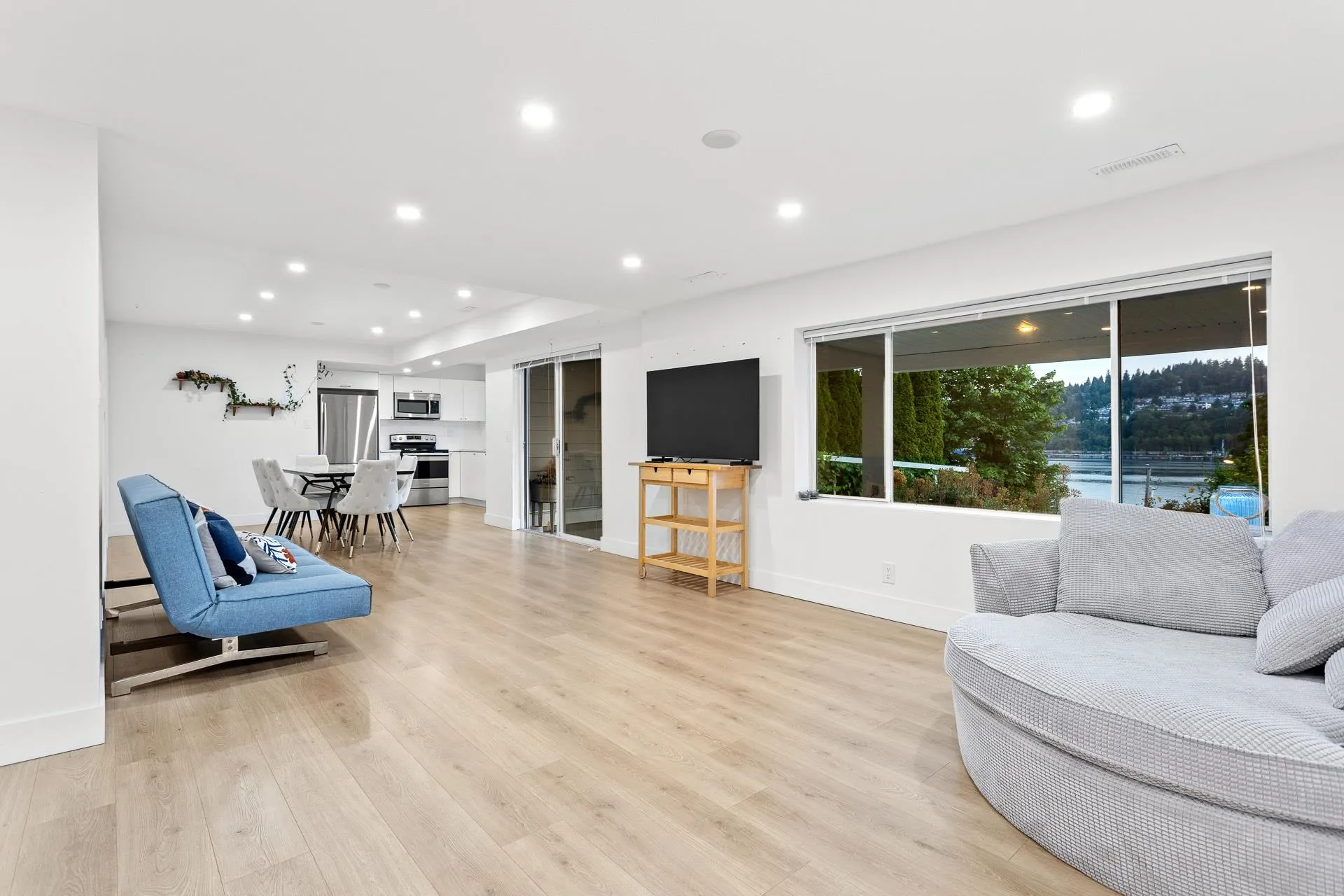 1122 Ioco Road