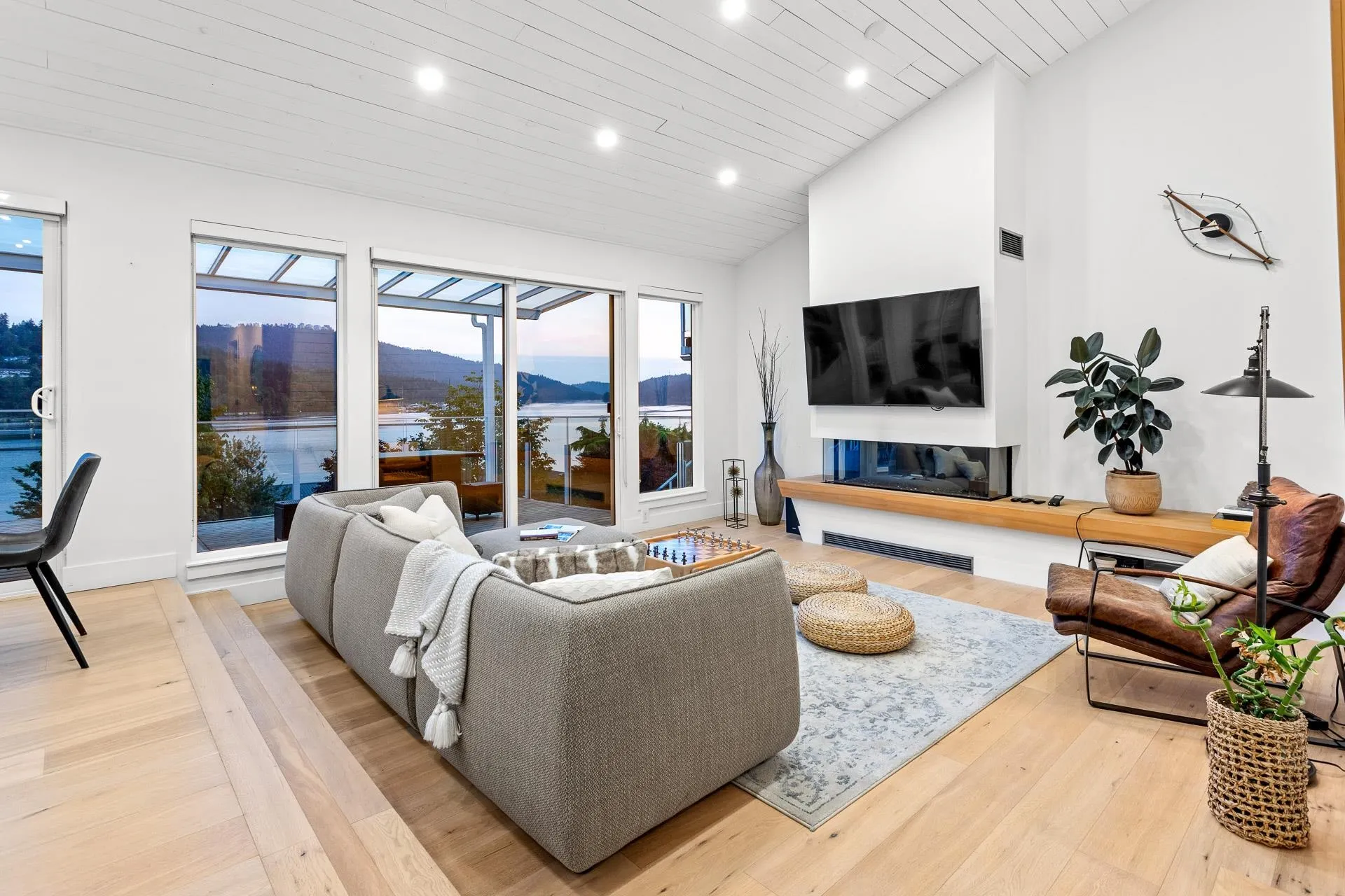 1122 Ioco Road