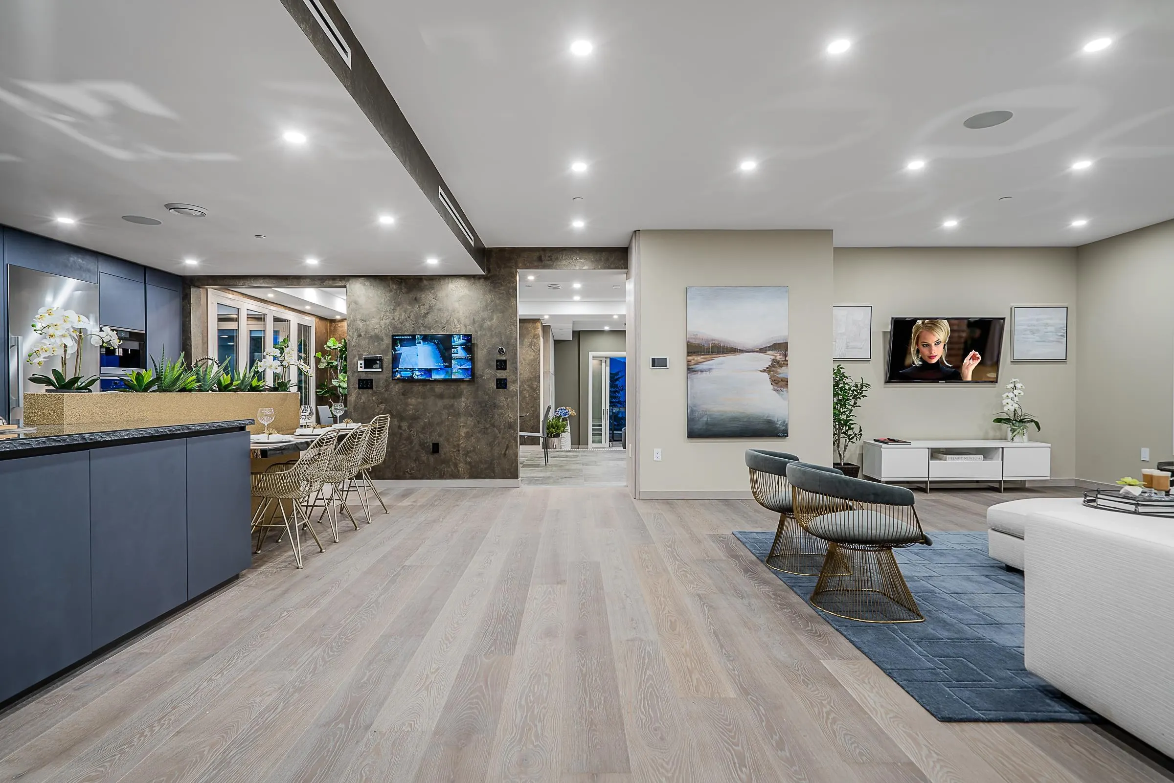 594 Craigmohr Drive
