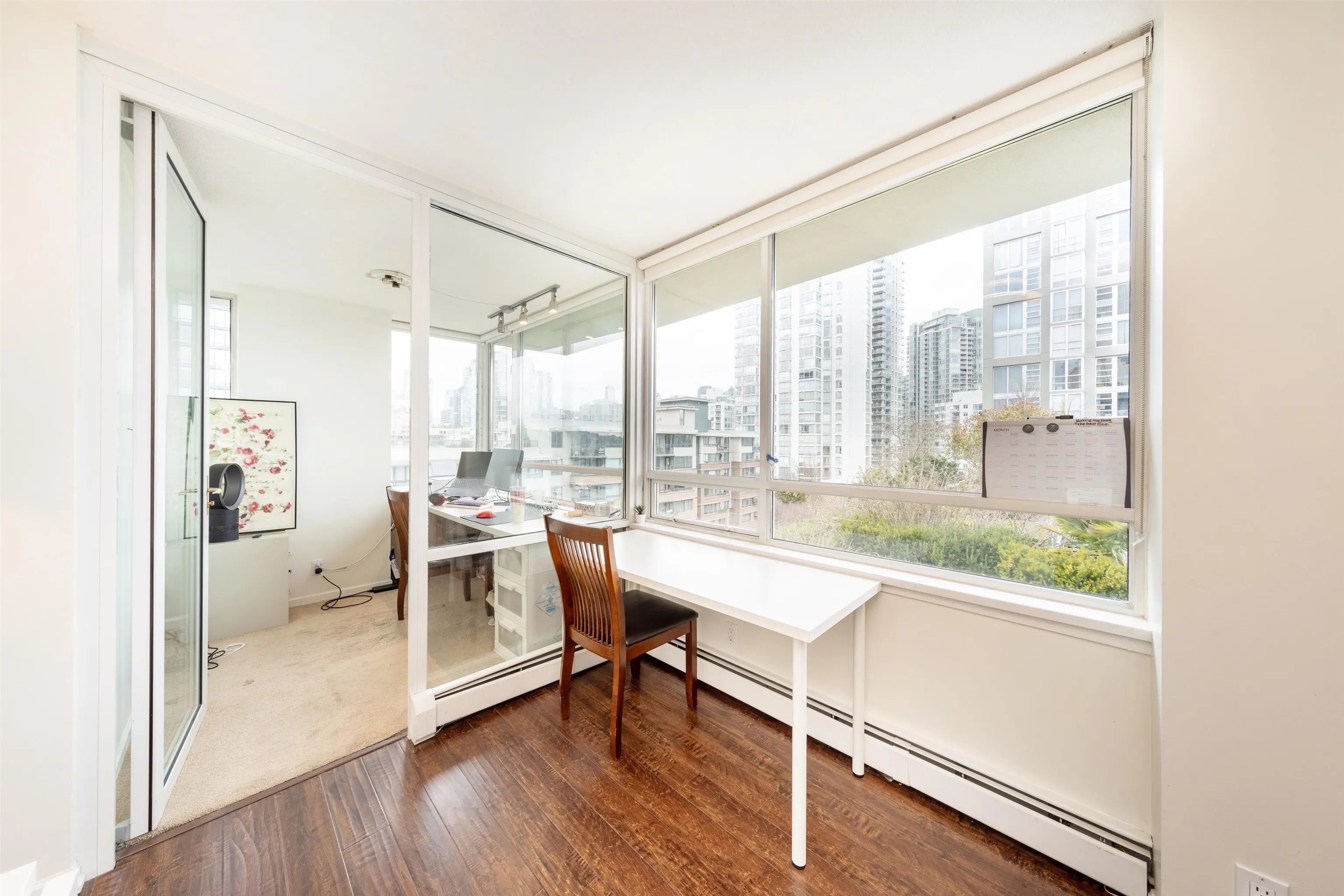907 1288 Marinaside Crescent