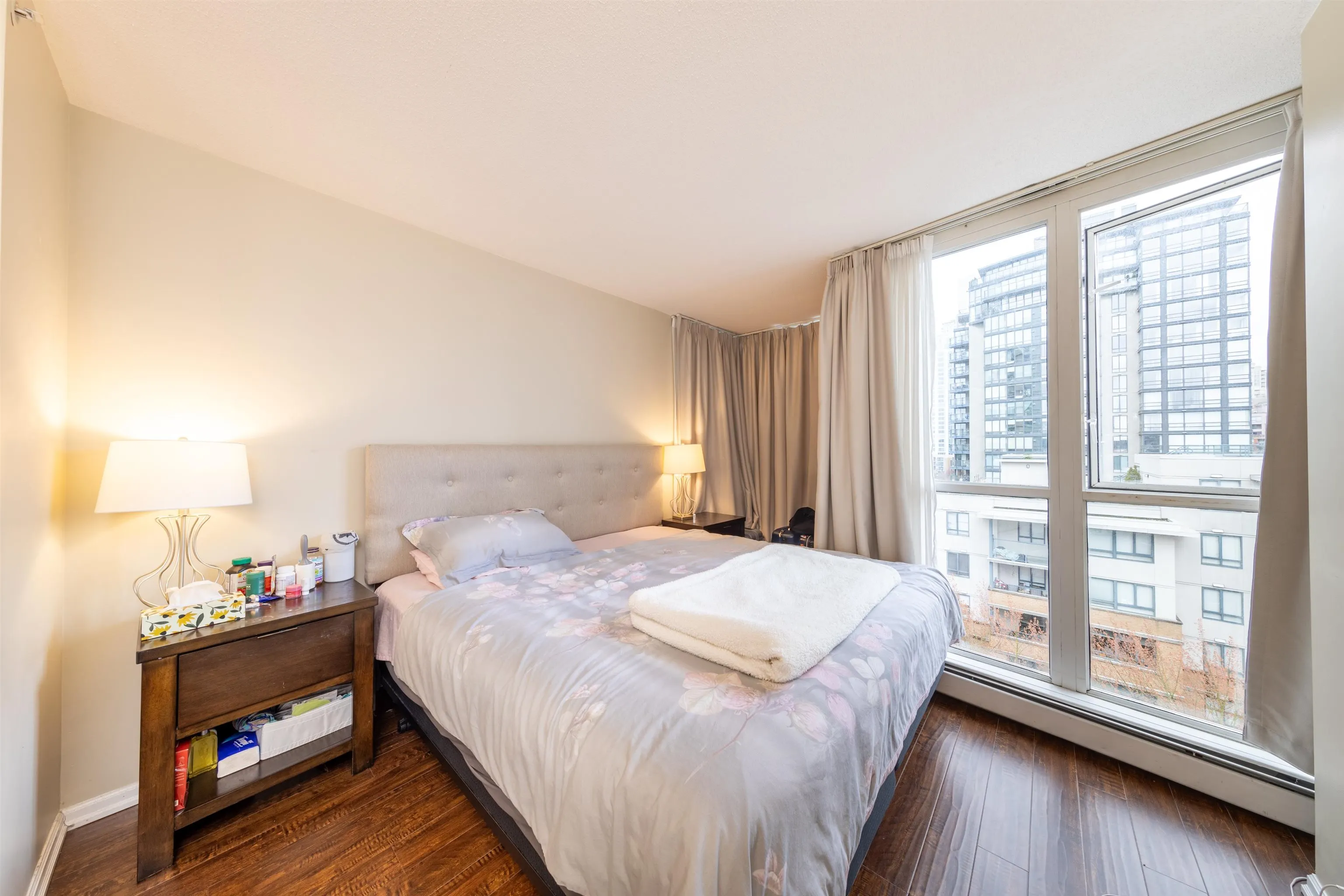 907 1288 Marinaside Crescent