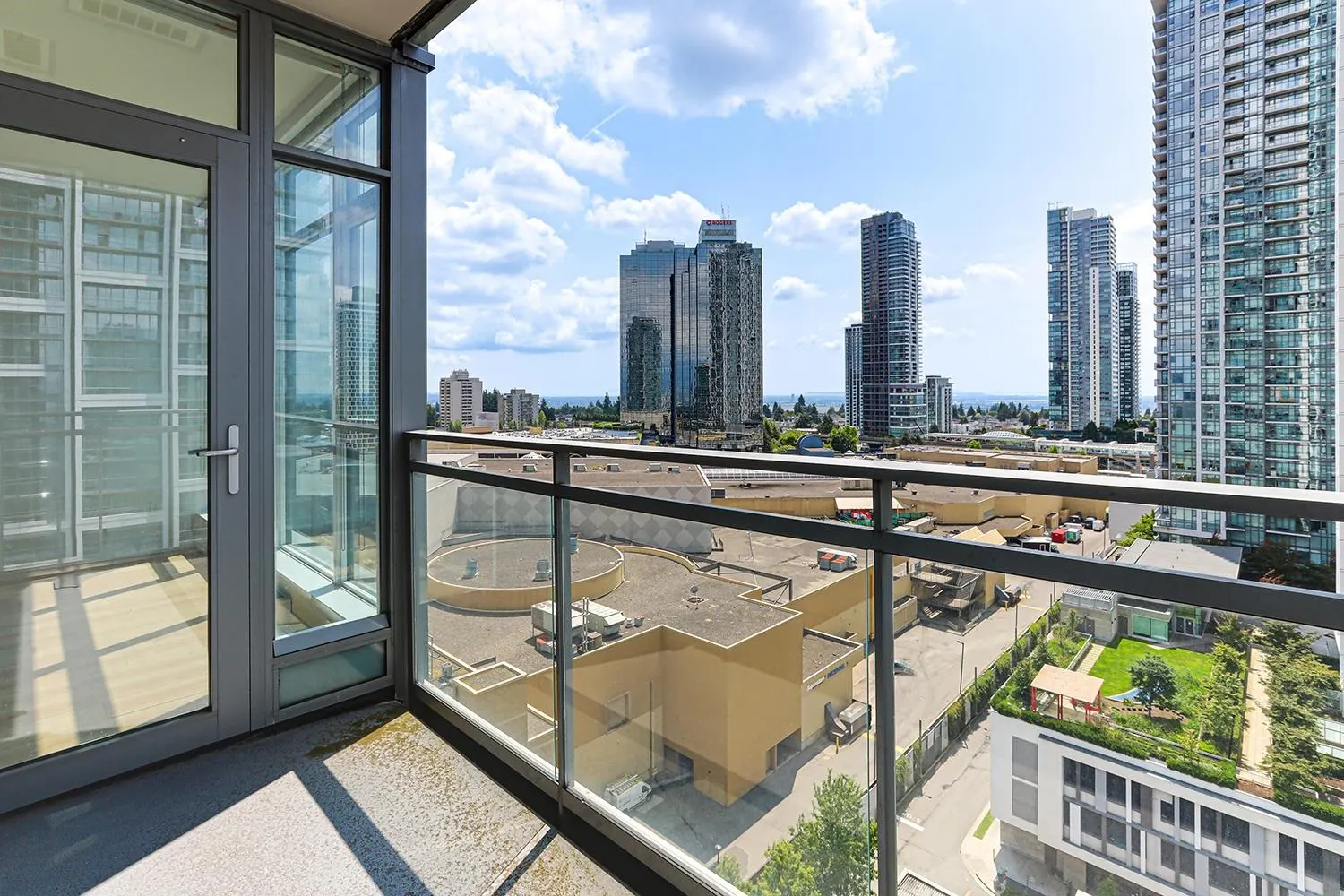 1710 4688 Kingsway
