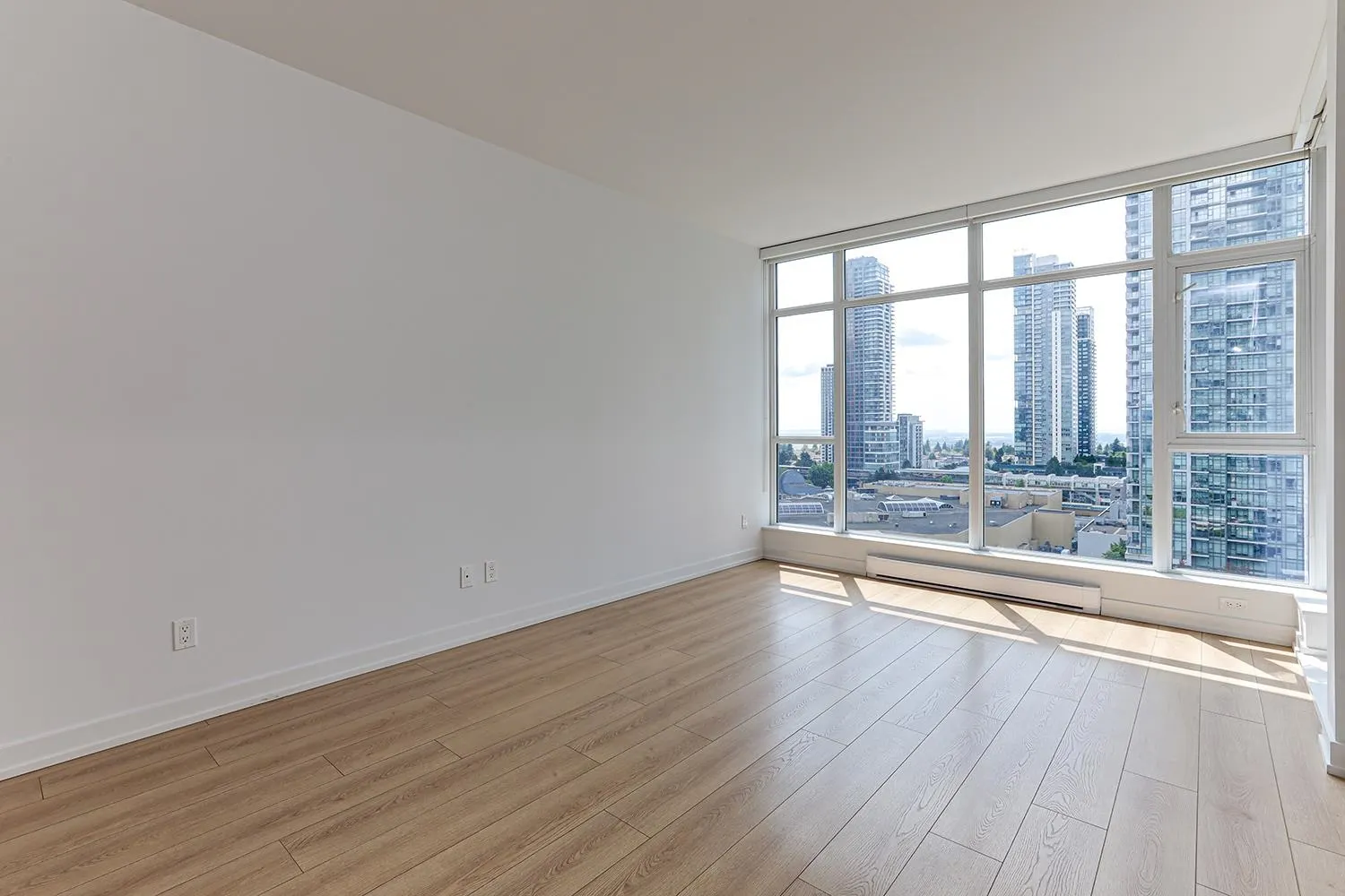 1710 4688 Kingsway