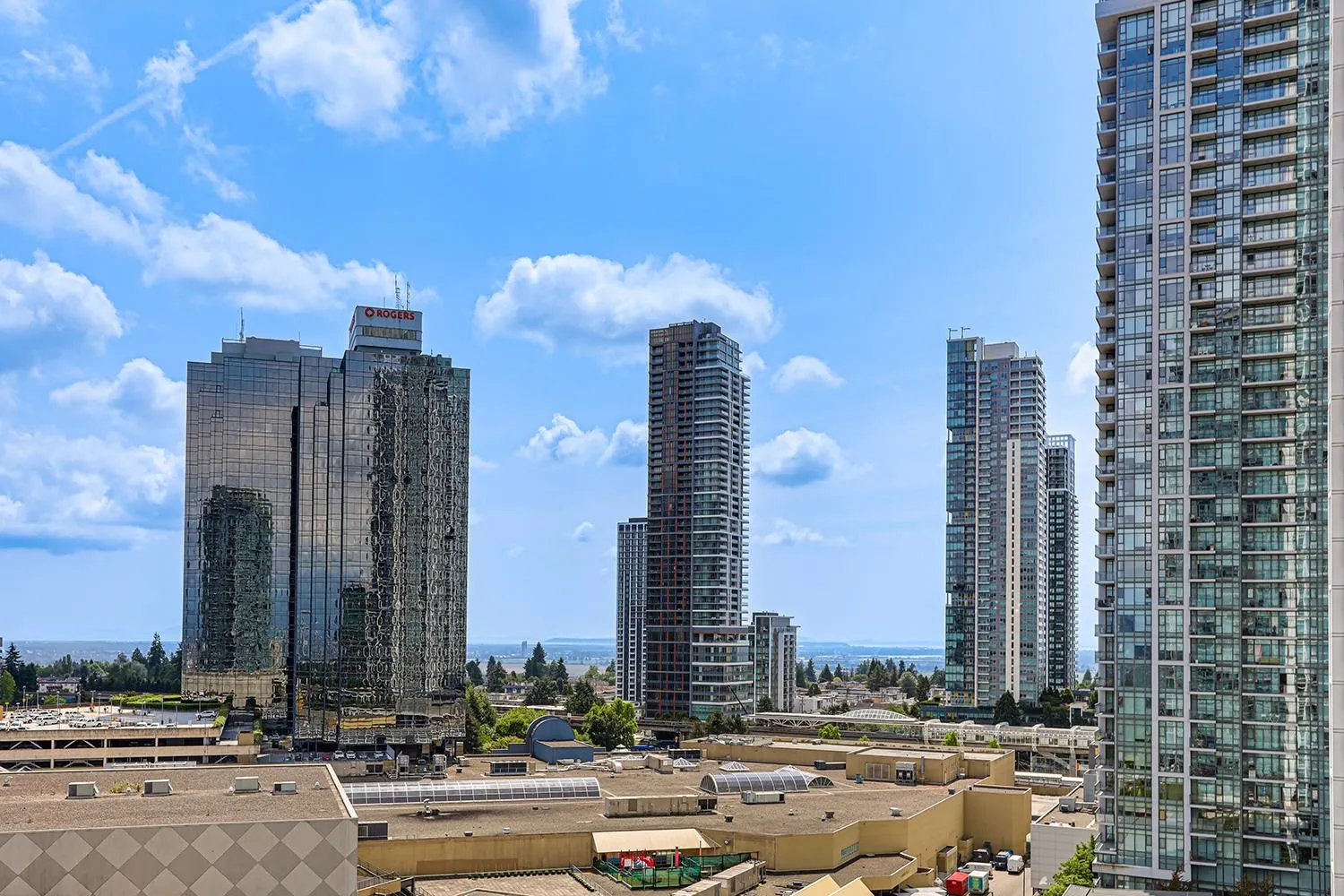 1710 4688 Kingsway