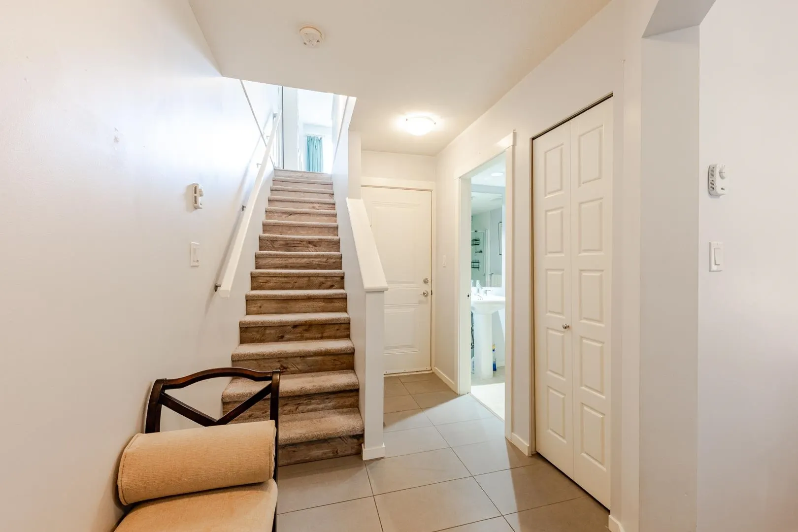 4 19538 Bishops Reach