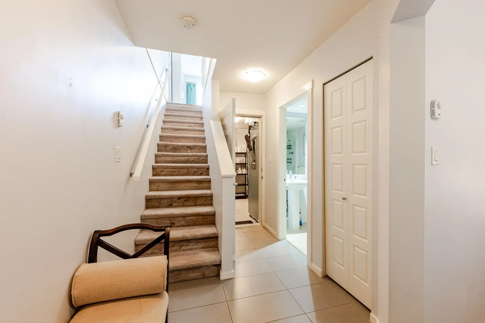 4 19538 Bishops Reach