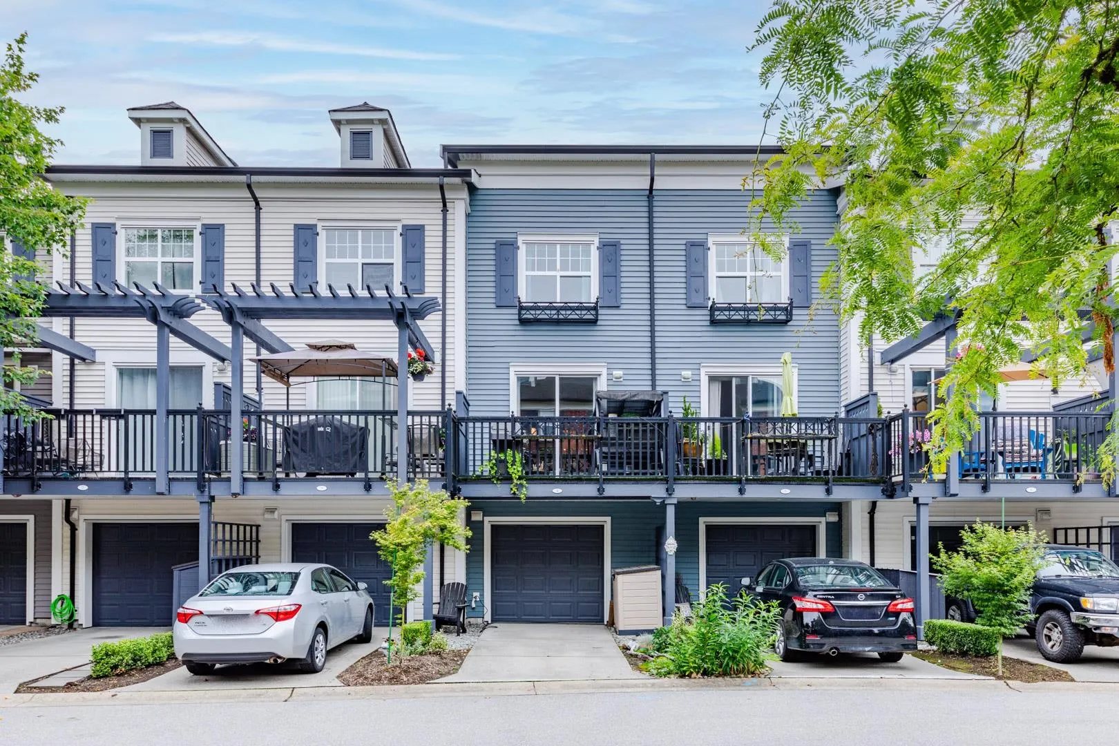 4 19538 Bishops Reach