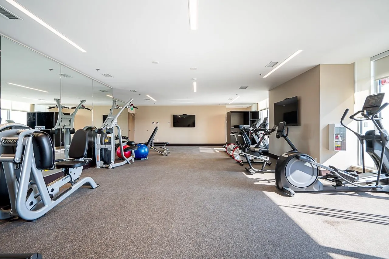 3110 2181 Madison Avenue