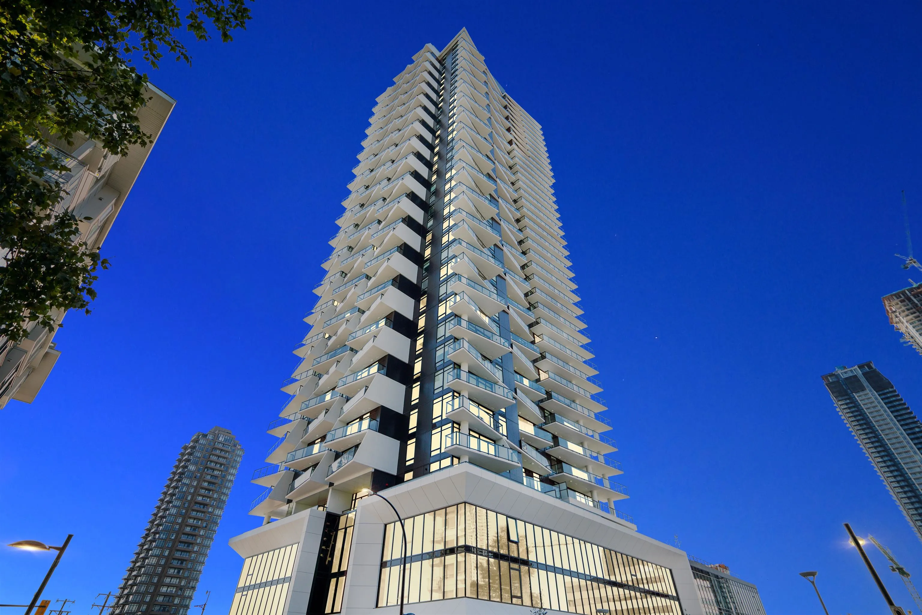 3110 2181 Madison Avenue