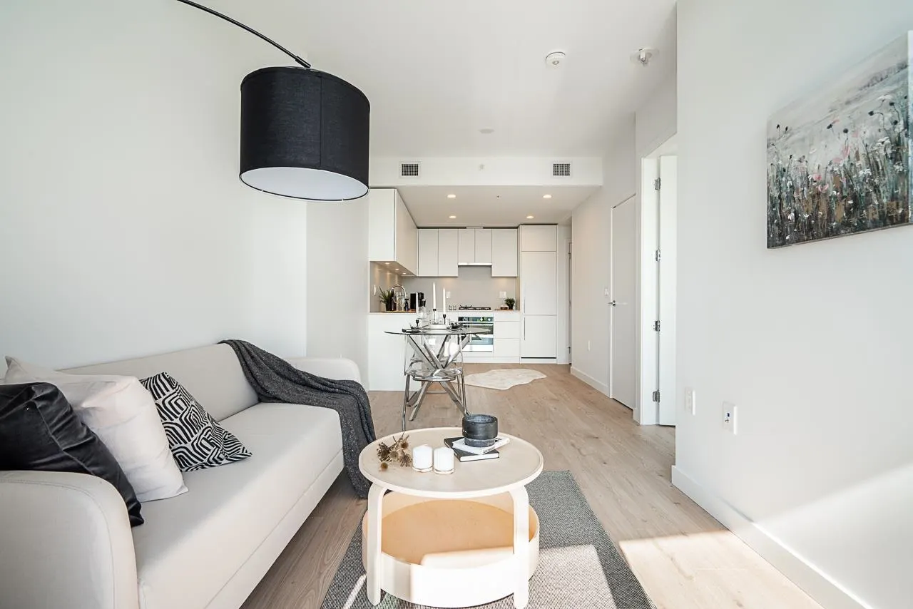 3110 2181 Madison Avenue