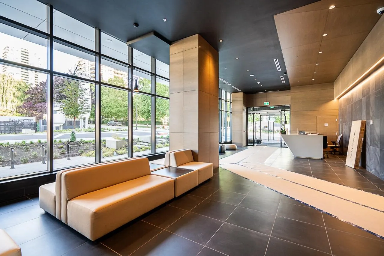 3110 2181 Madison Avenue