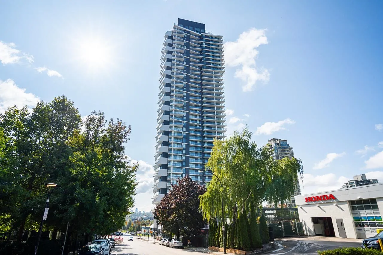 3110 2181 Madison Avenue