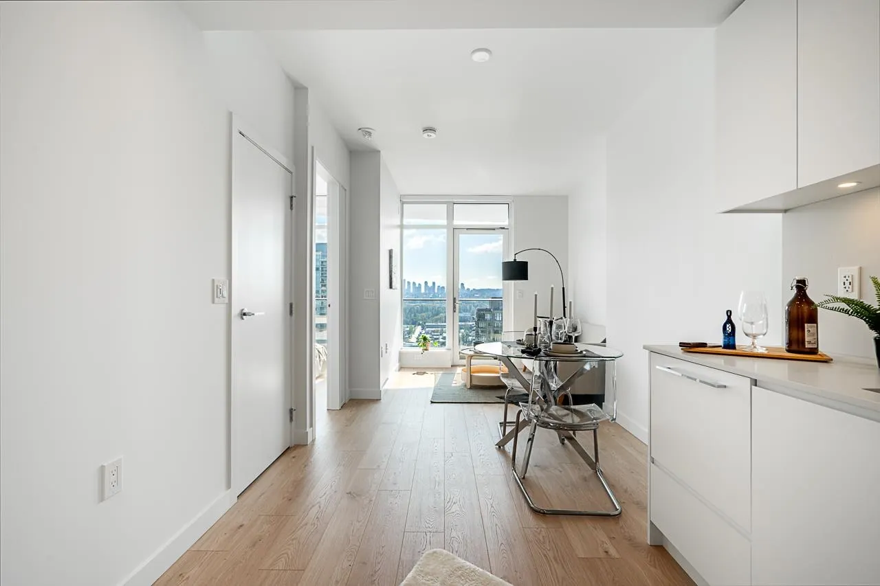 3110 2181 Madison Avenue