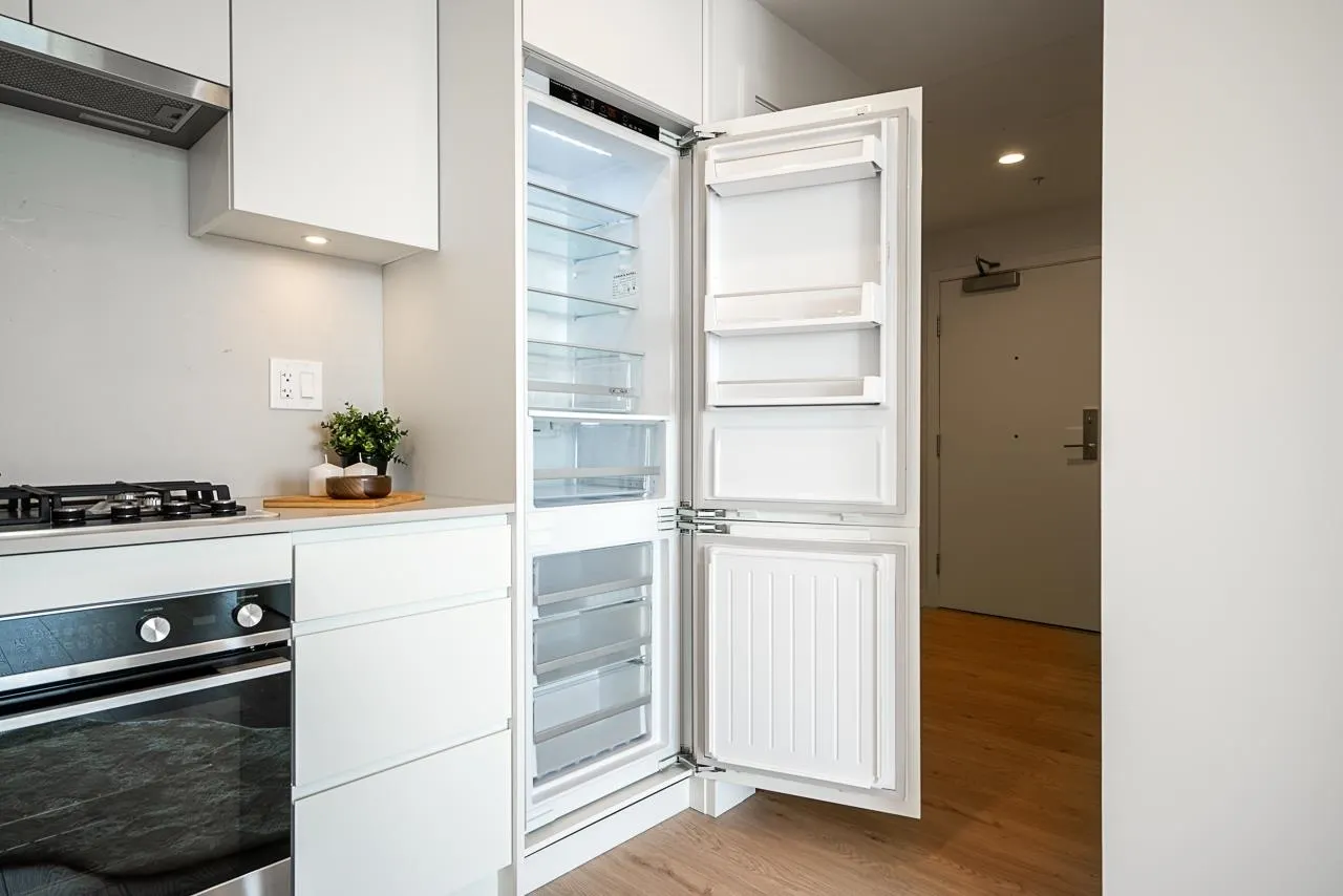 3110 2181 Madison Avenue