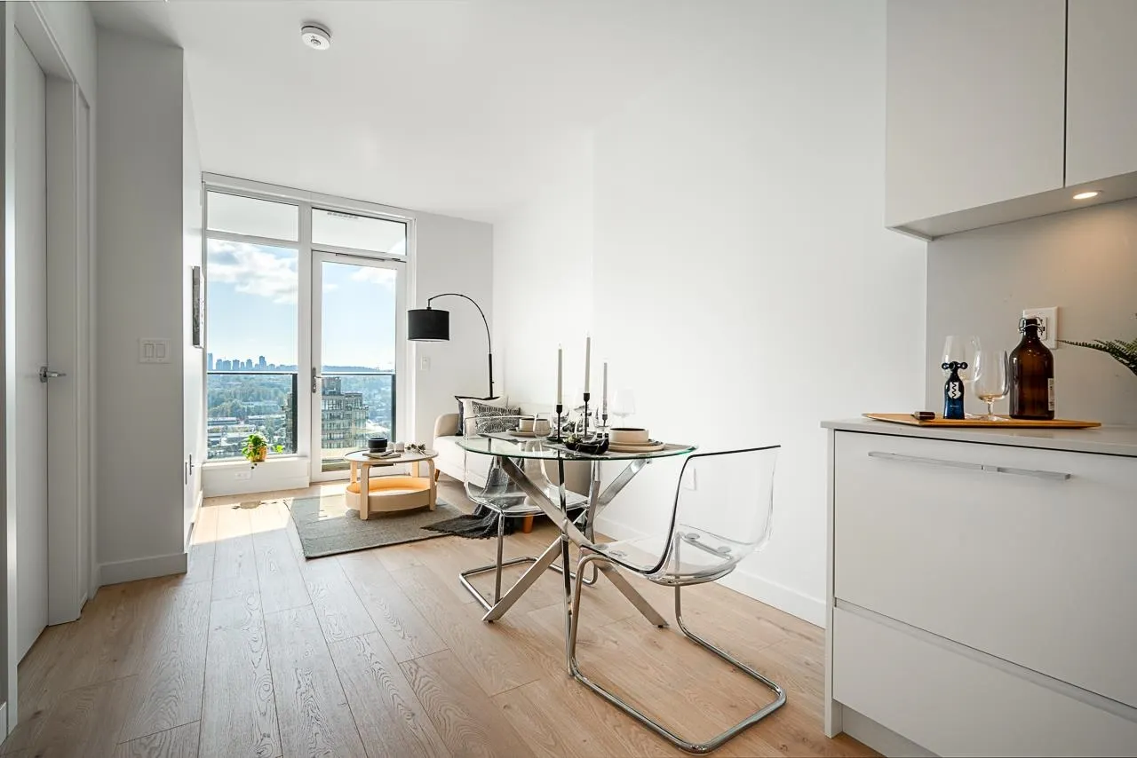 3110 2181 Madison Avenue