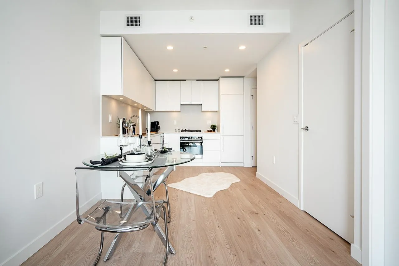 3110 2181 Madison Avenue