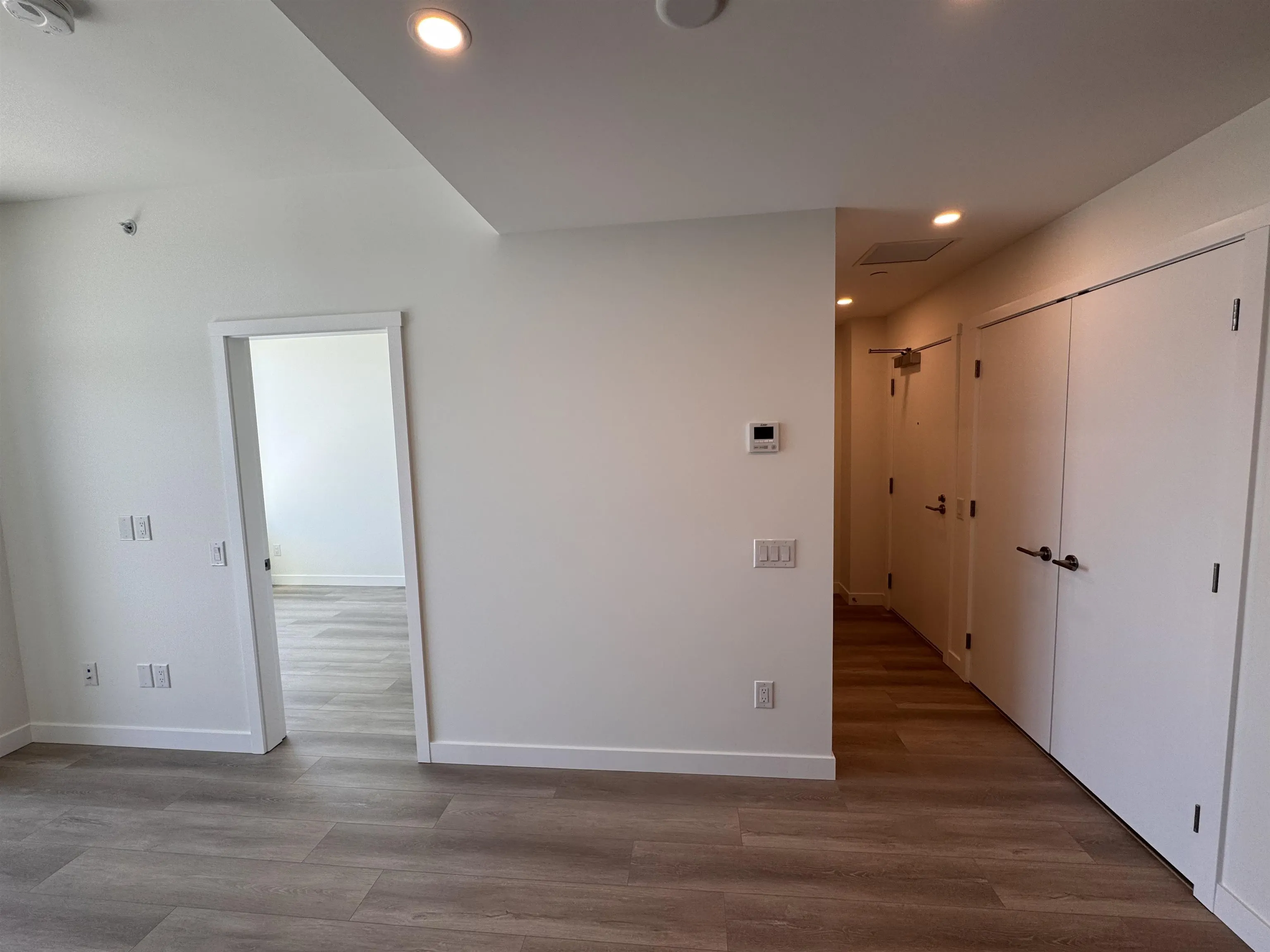 1409 626 Claremont Street
