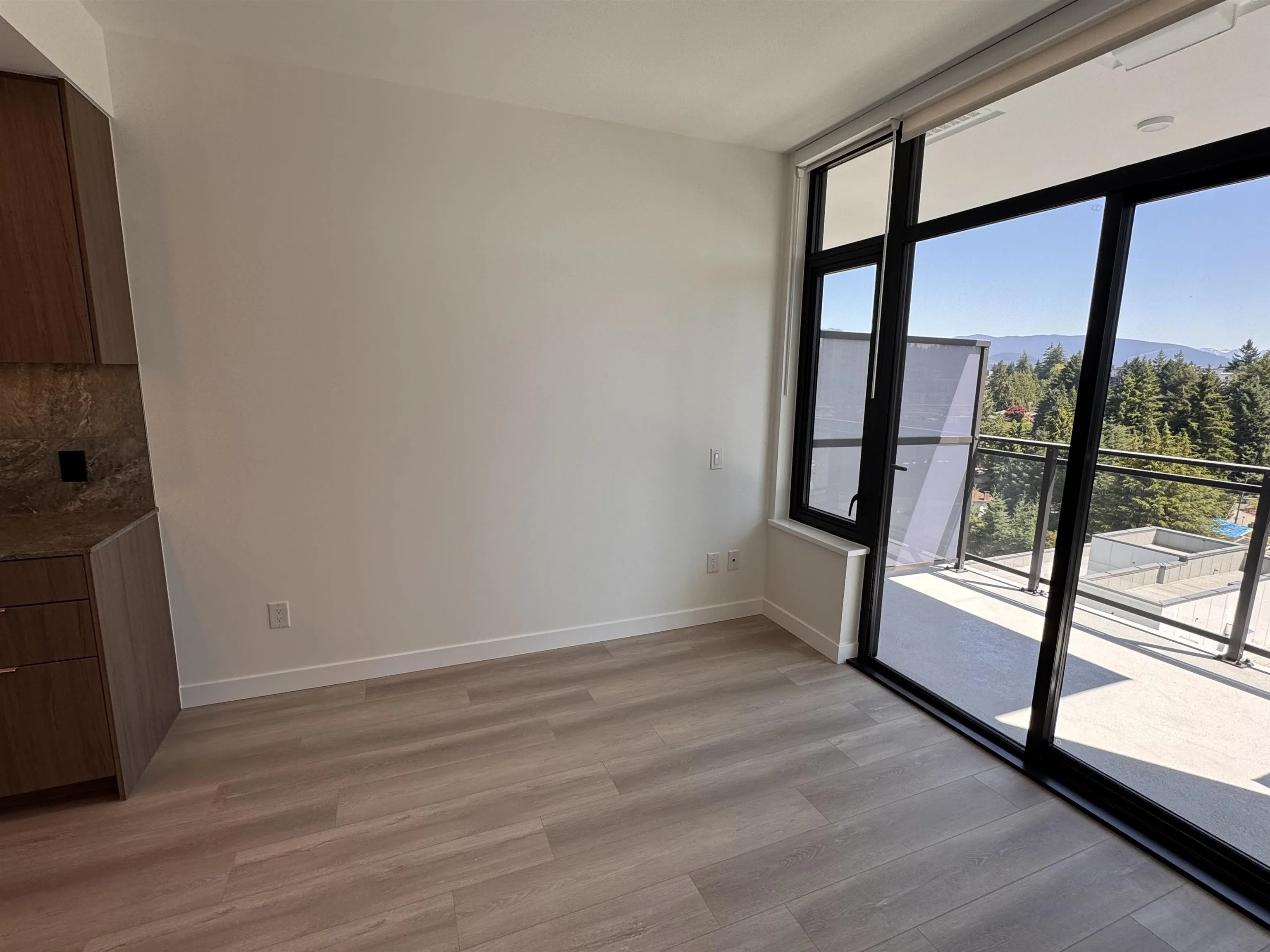 1409 626 Claremont Street