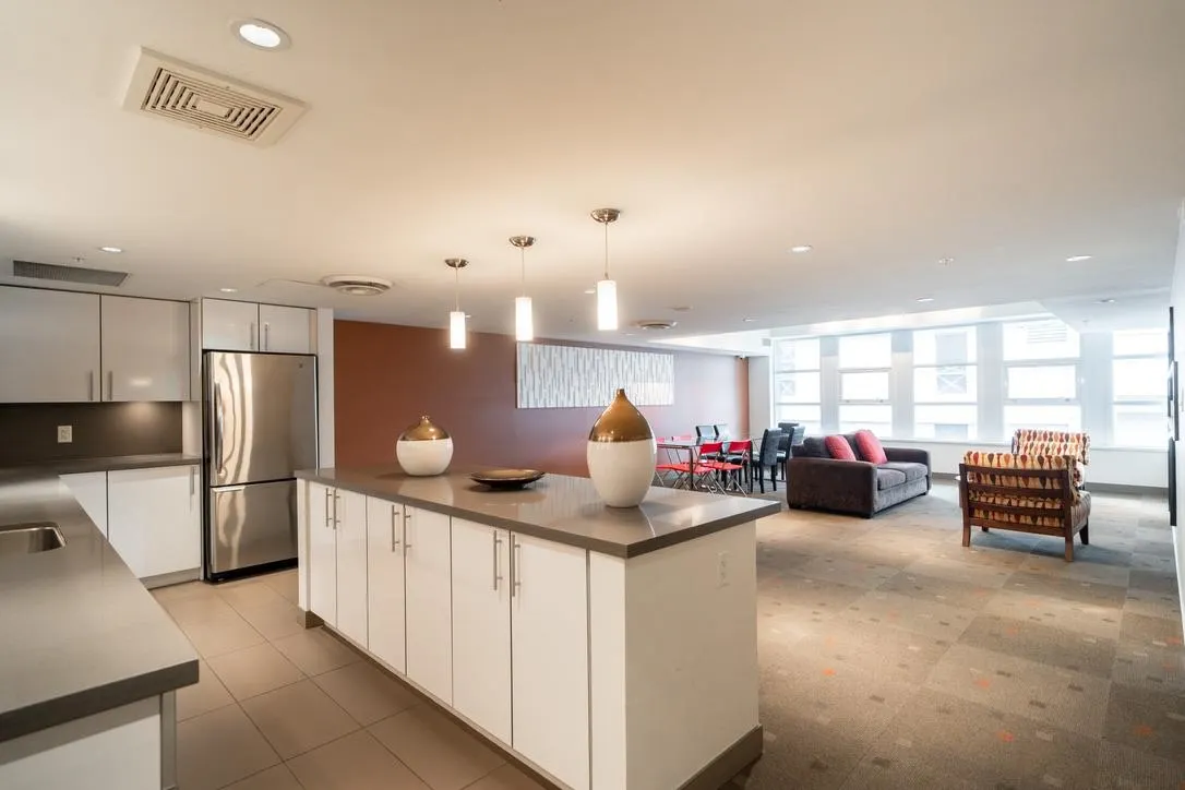 508 8033 Saba Road